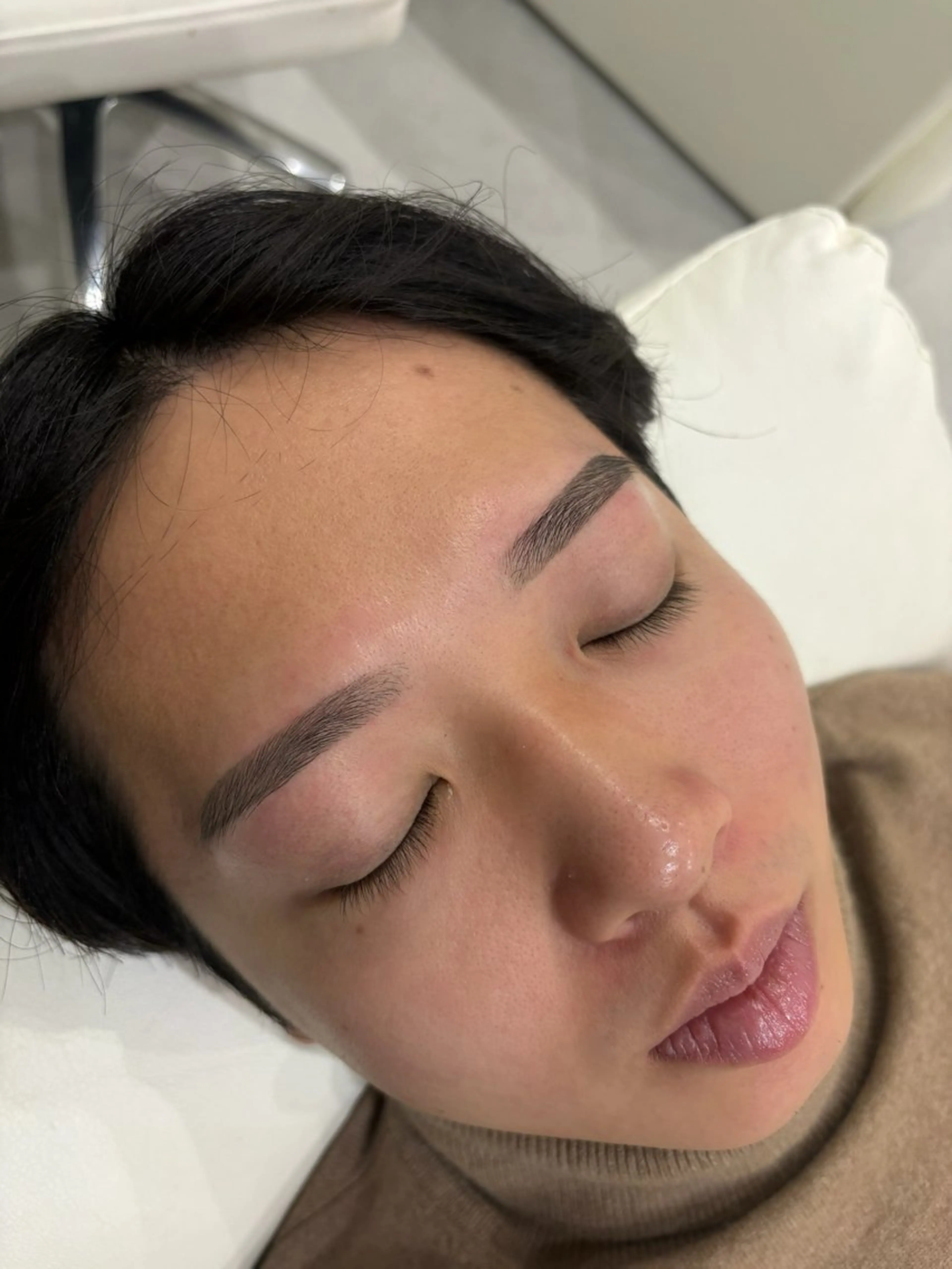 メンズ アイブロウ アイブロウサロン店長 🫧AMIの眉毛・アイブロウイメージ