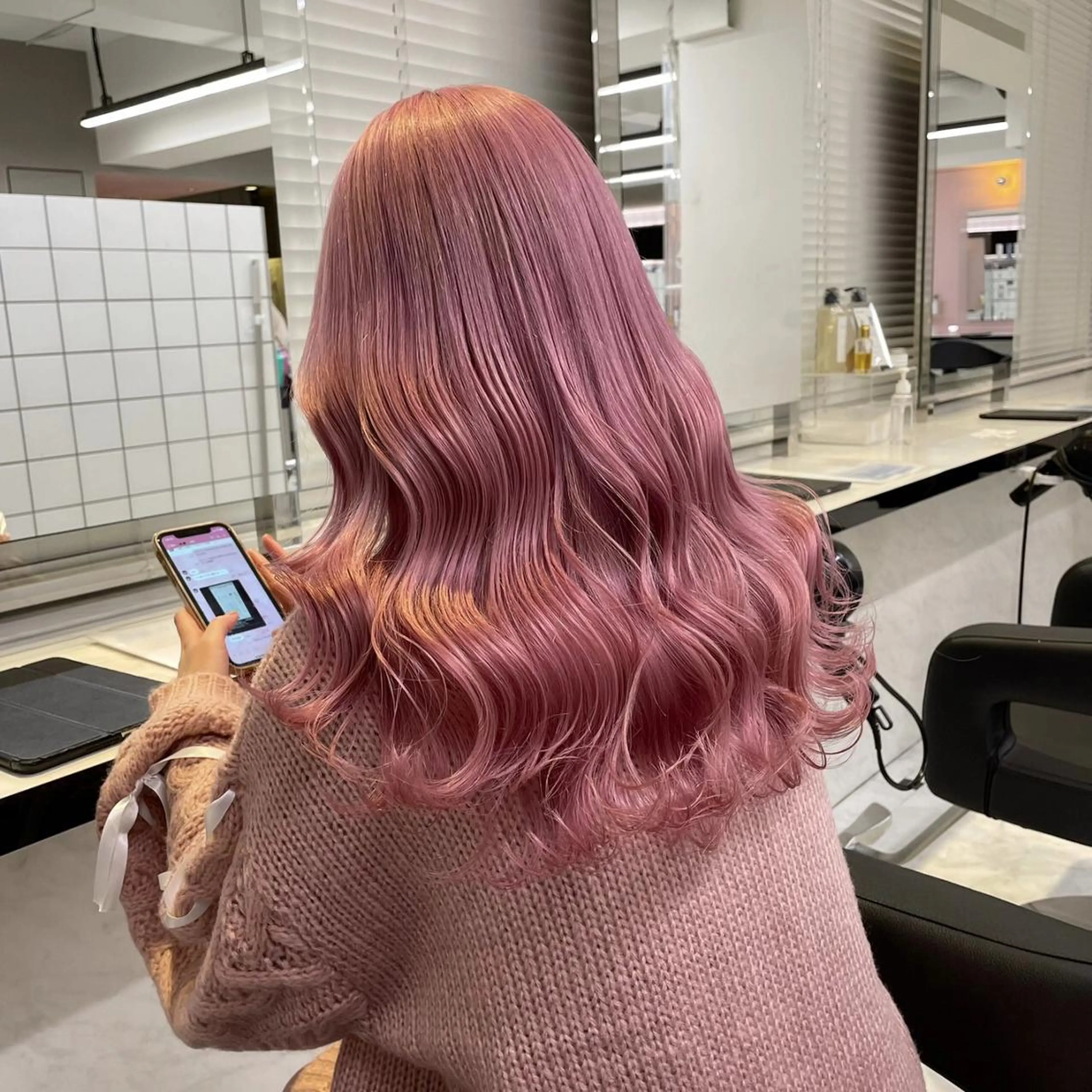 ミディアム カラー ヘアカラー ハイトーンブロンド 横浜💞ミオのヘアスタイル