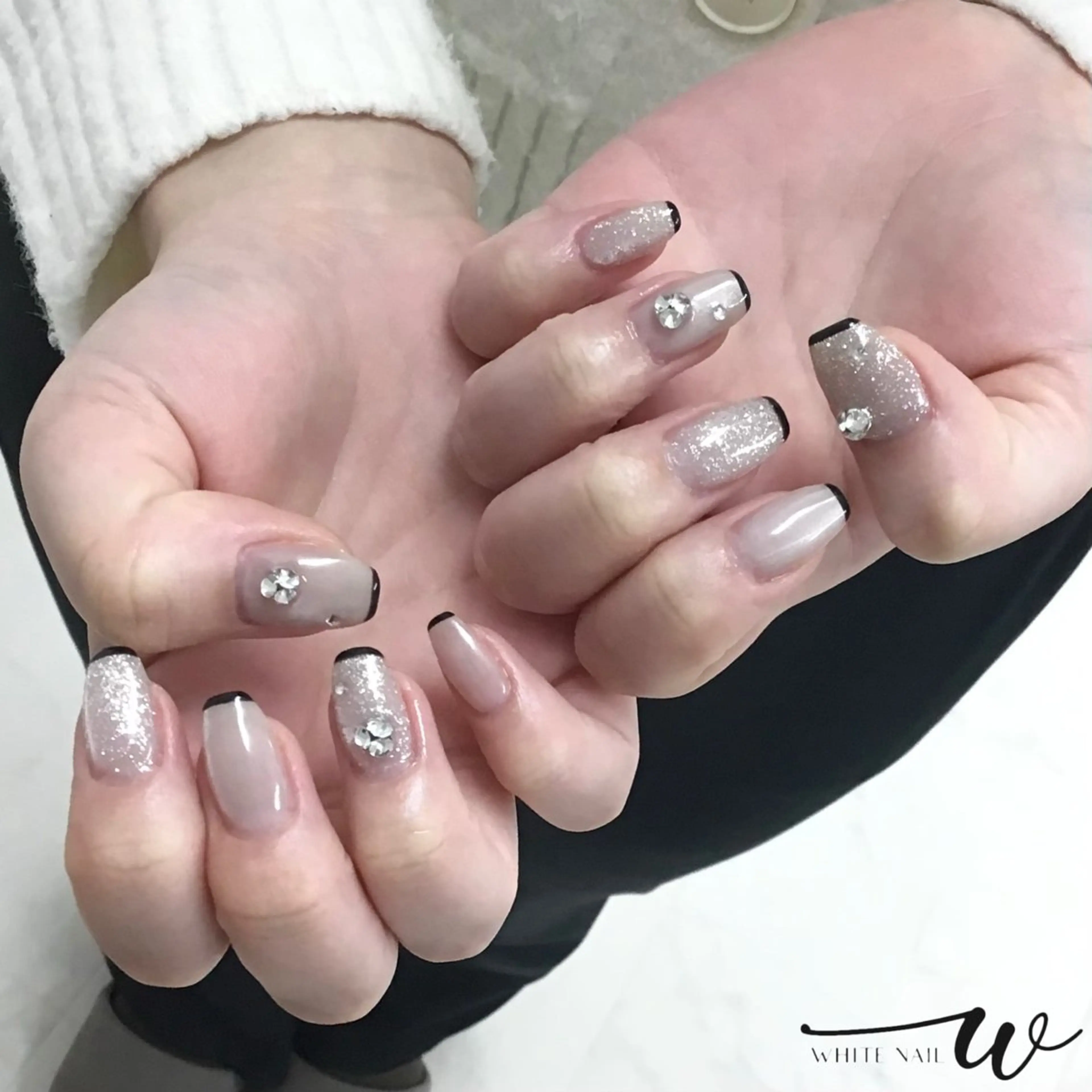 ネイル マグネットネイル ハンドネイル WHITENAIL所属・WHITE NAIL yoshida🪞のネイルデザイン