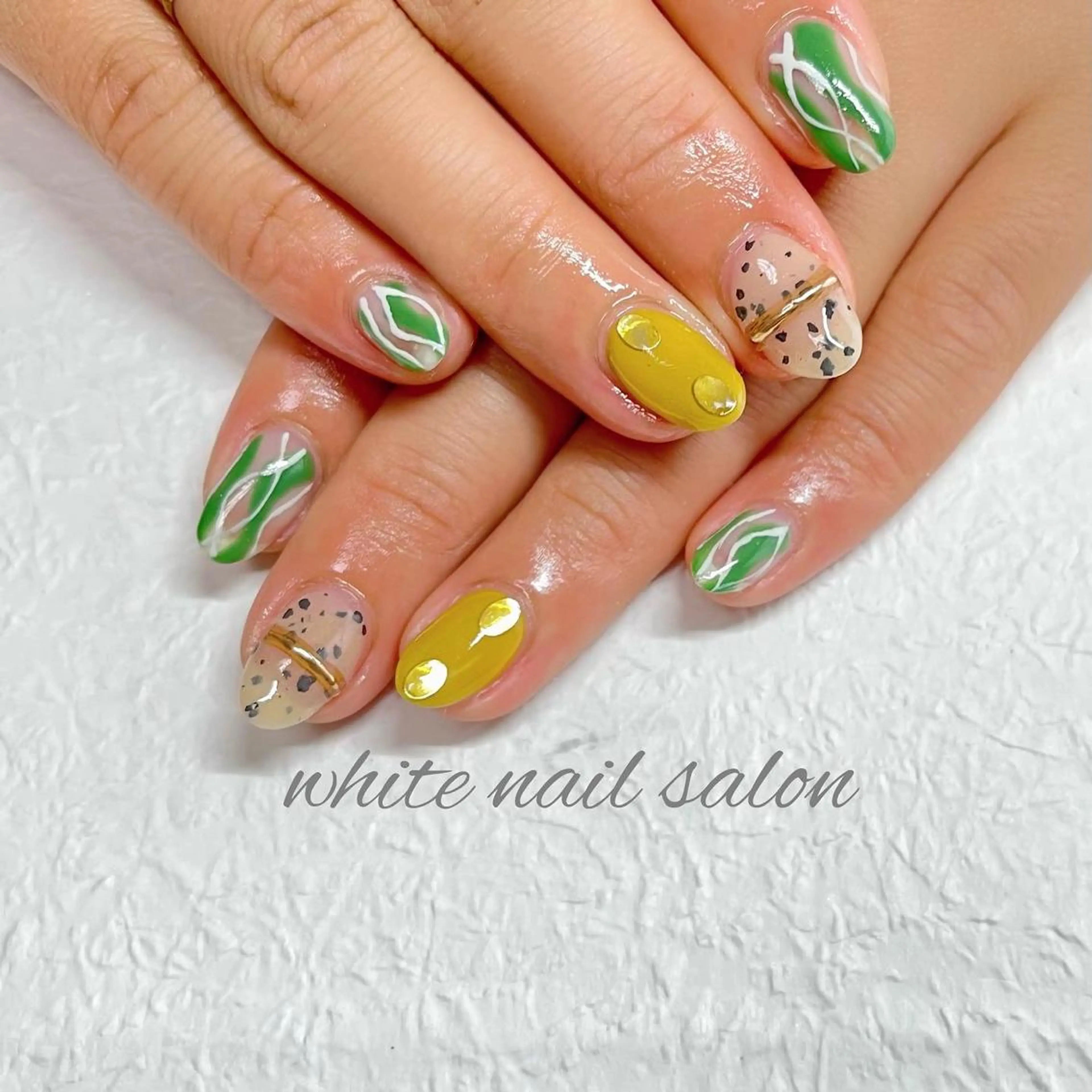 ネイル ジェルネイル ハードジェル ラメ(グリッター) 持ち込み ソフトジェル ハンドネイル white nail salonのネイルデザイン