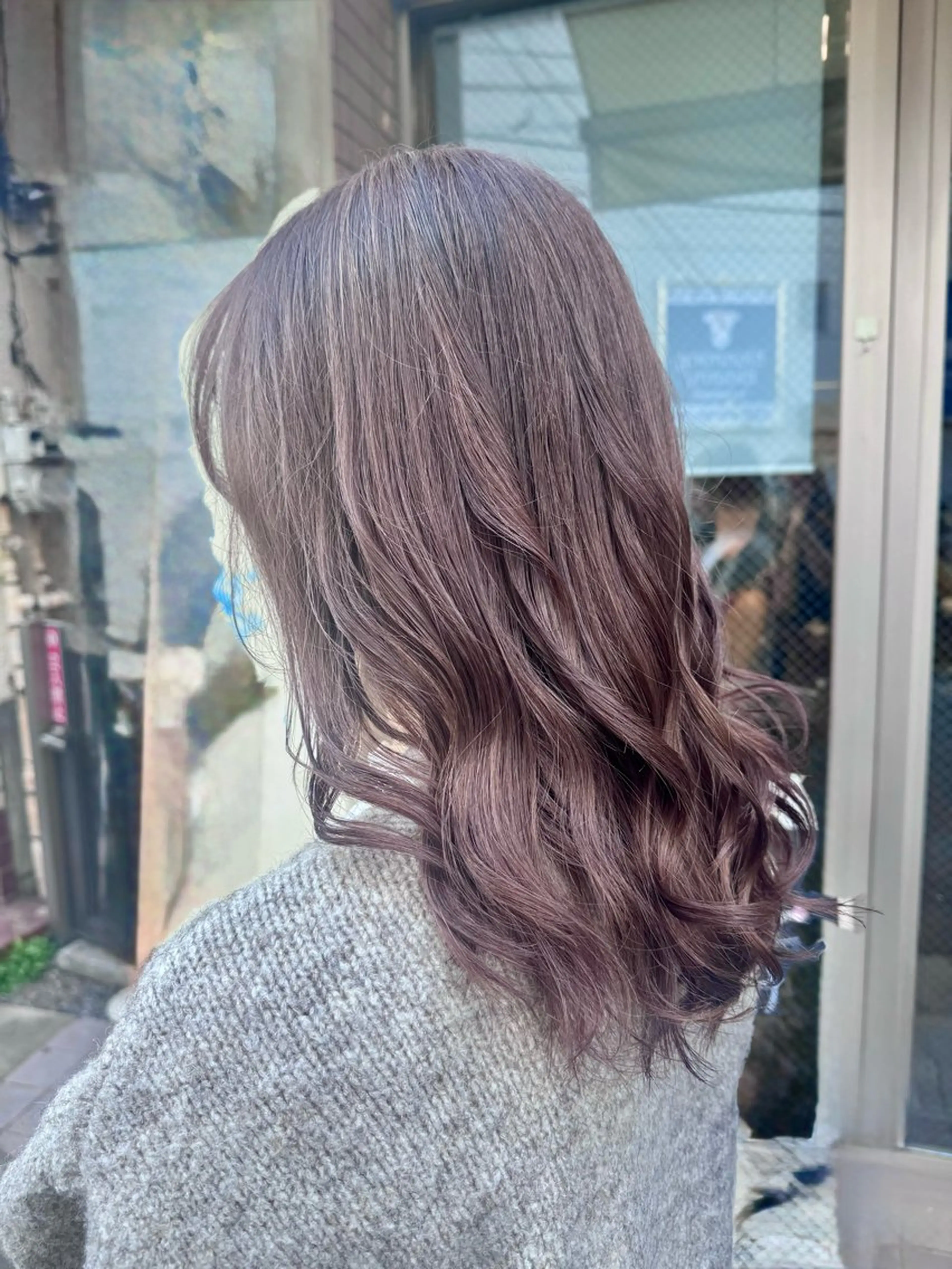セミロング カラー ブリーチ ダブルカラー ブリーチなしカラー ヘアカラー トリートメント moana大宮所属・mio ☆のヘアスタイル