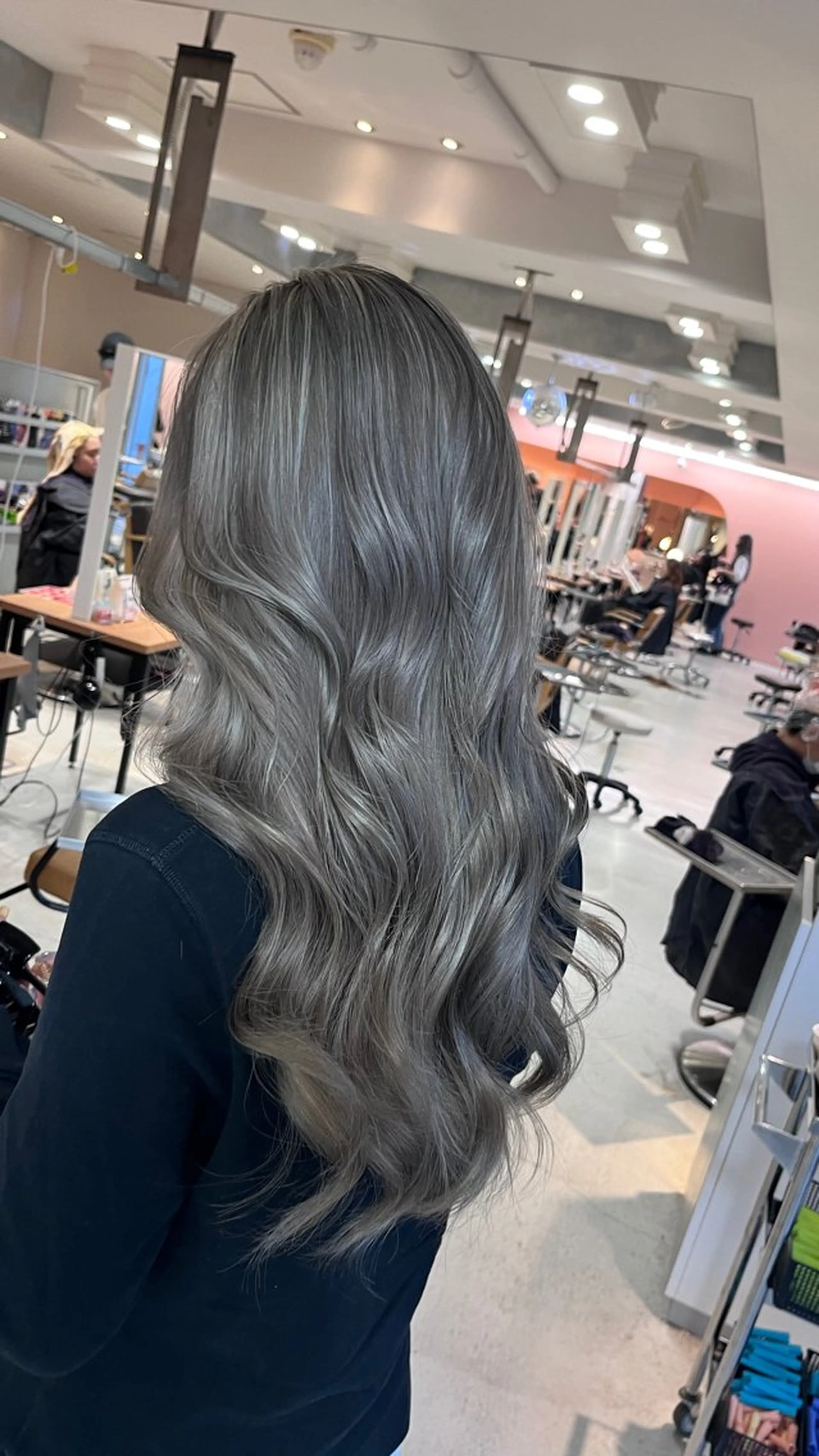 【ハイブリーチ】ハイブリーチ（ブリーチ2回とケアカラー込）＋オンカラーの写真