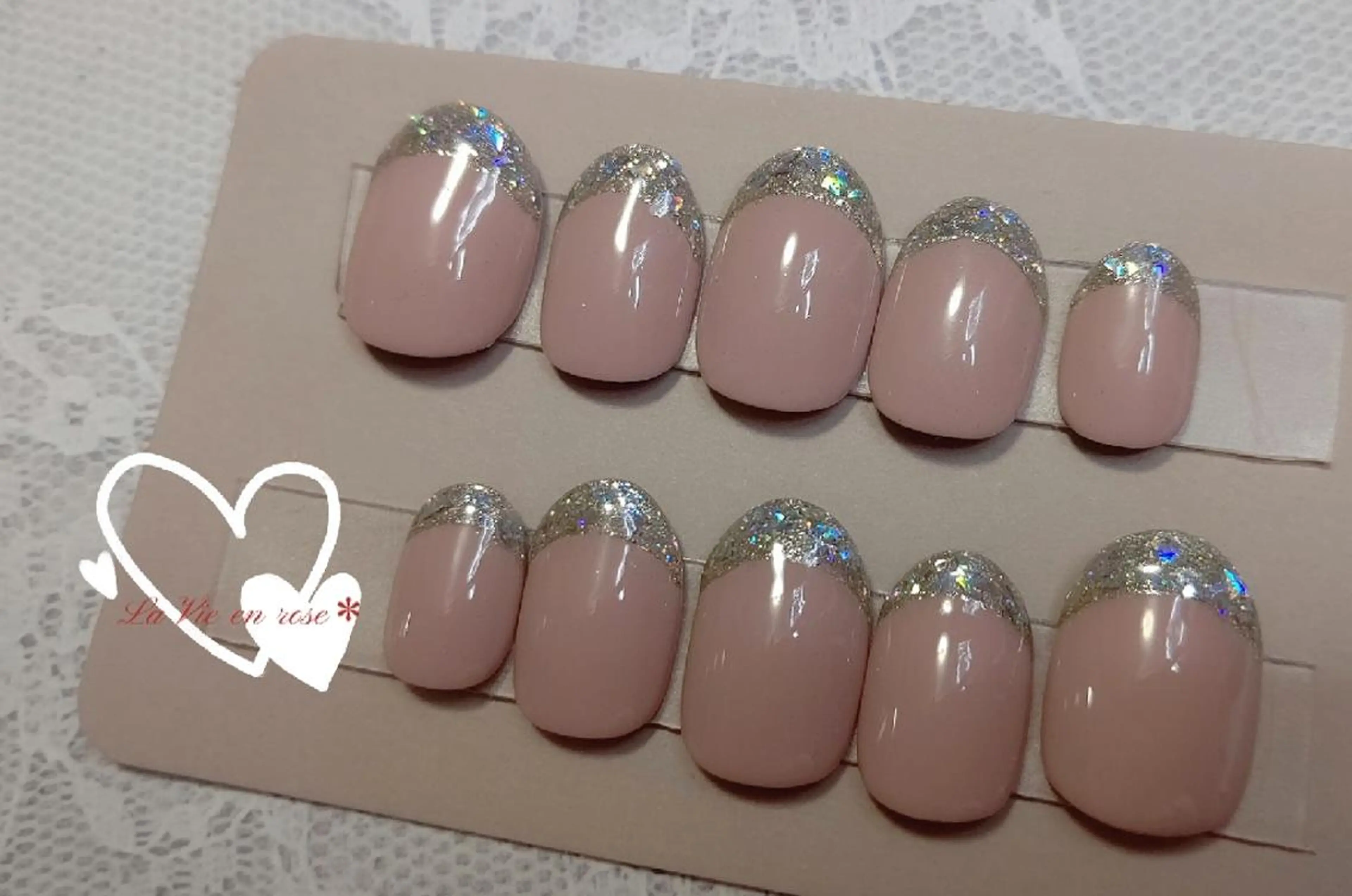 ネイル フレンチネイル ガラスフレンチ ネイルチップ ラヴィアン ローズのネイルデザイン