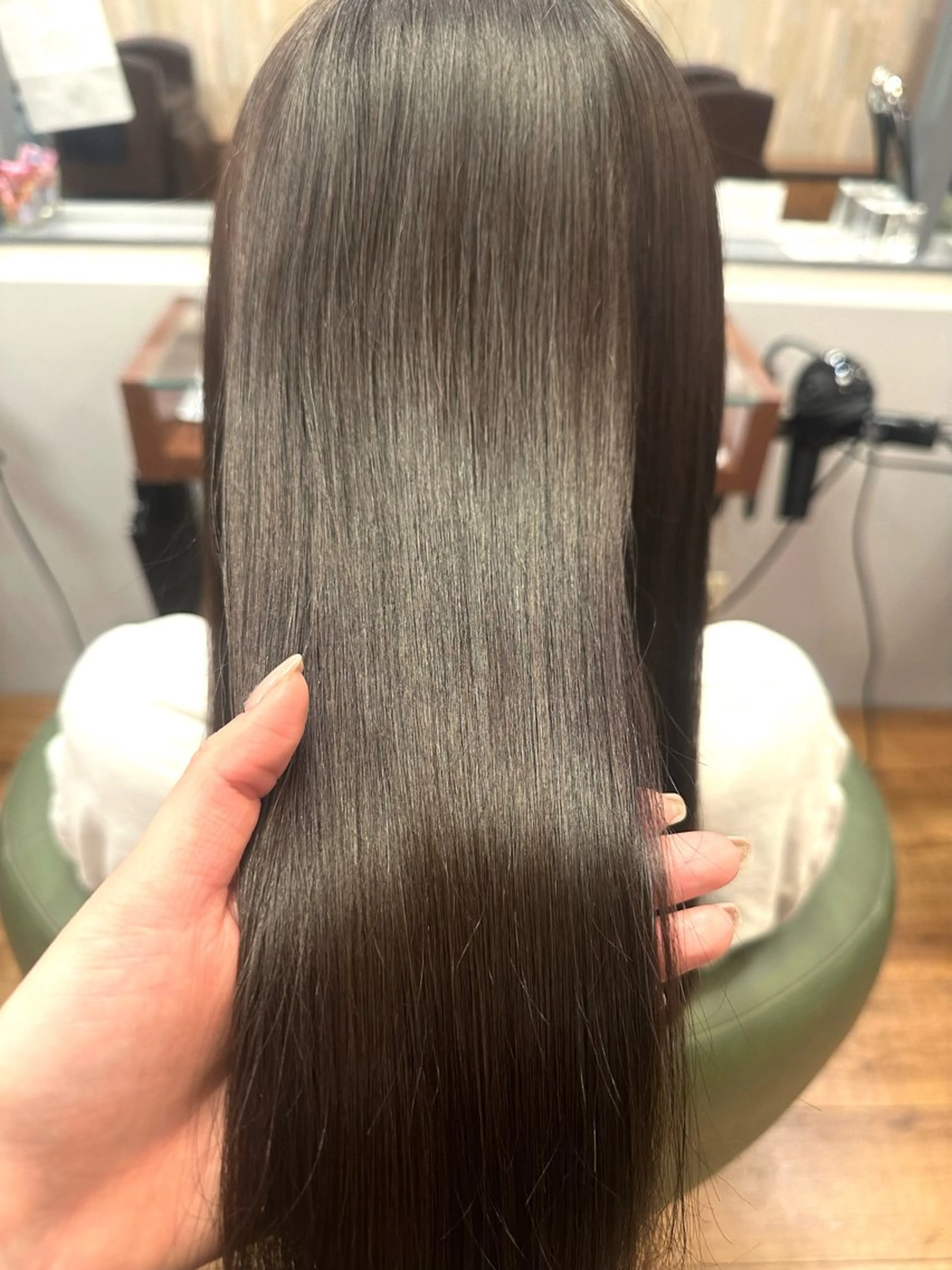ロング カラー アッシュ ベージュカラー カット ヘアカラー kana🪻 モデル募集中のヘアスタイル