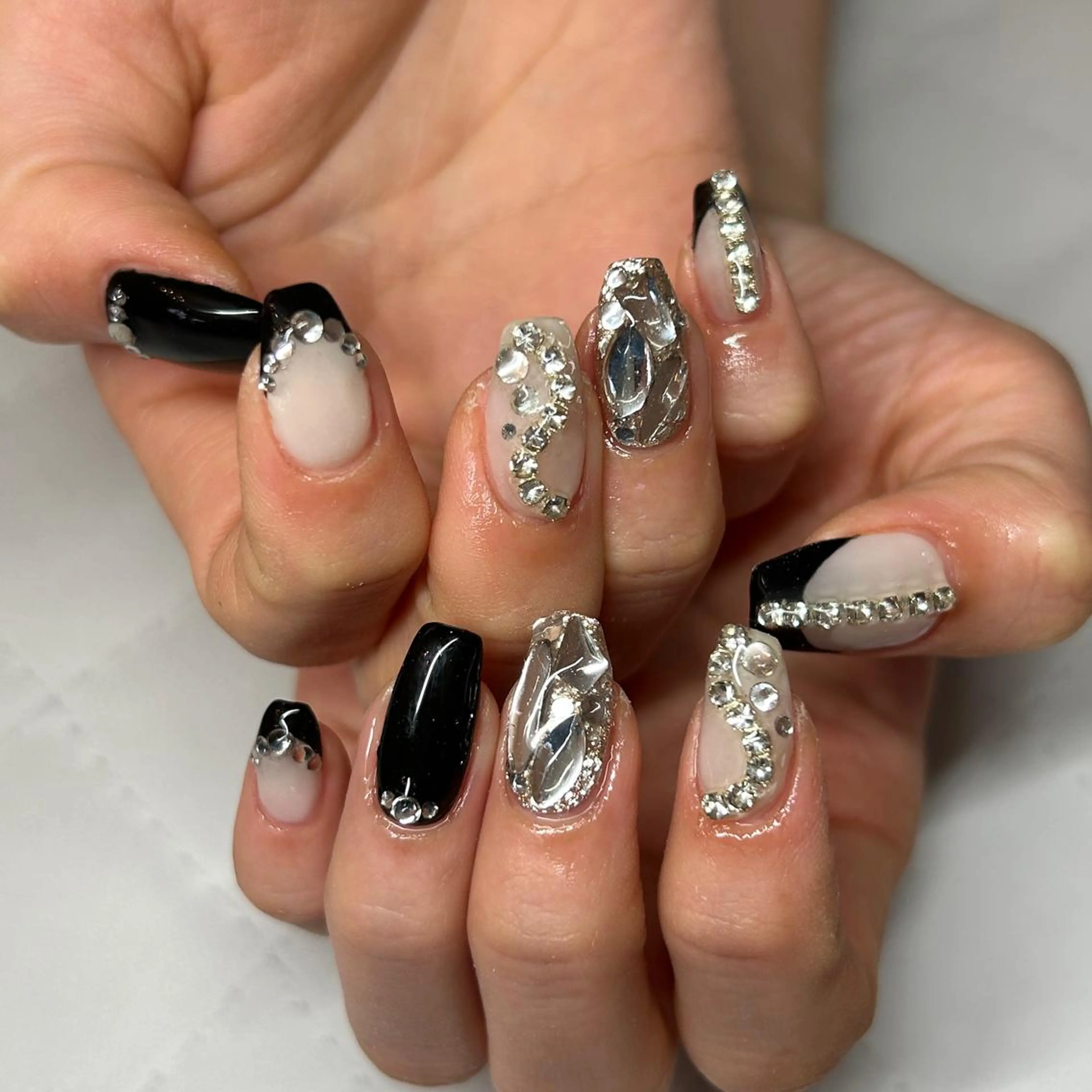 ネイル ストーンネイル ハンドネイル Nail &Beauty Salon ☆Kirari☆所属・ビューティサロン ☆Kirari☆のネイルデザイン