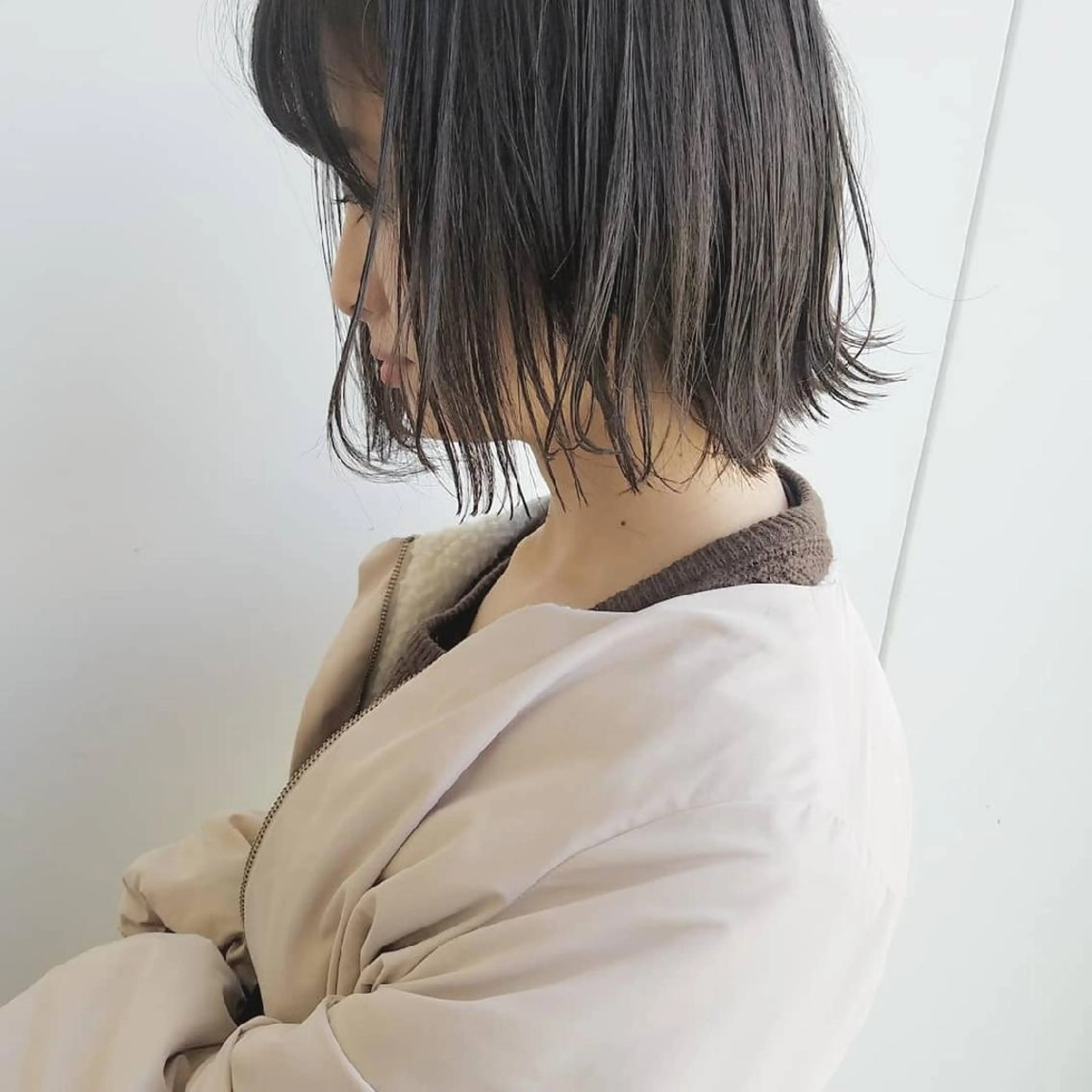 ショート カラー ボブ iplus✴ まつげ、眉毛、耳つぼのマツエク・マツパデザイン