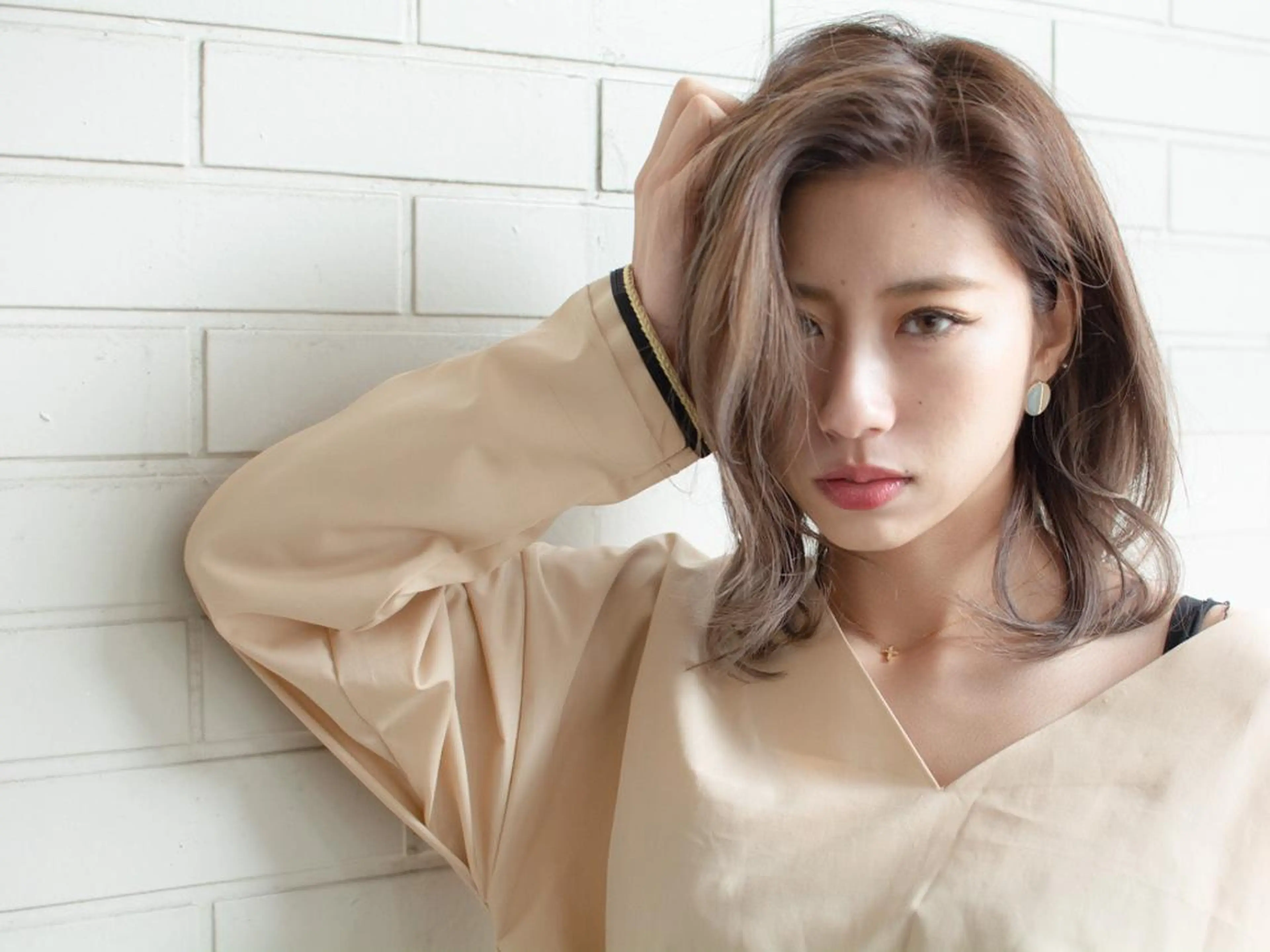 セミロング カラー ショートボブ ベージュカラー ブルーカラー ブルージュ グレージュ 撮影モデル 斉藤 正敏のその他イメージ