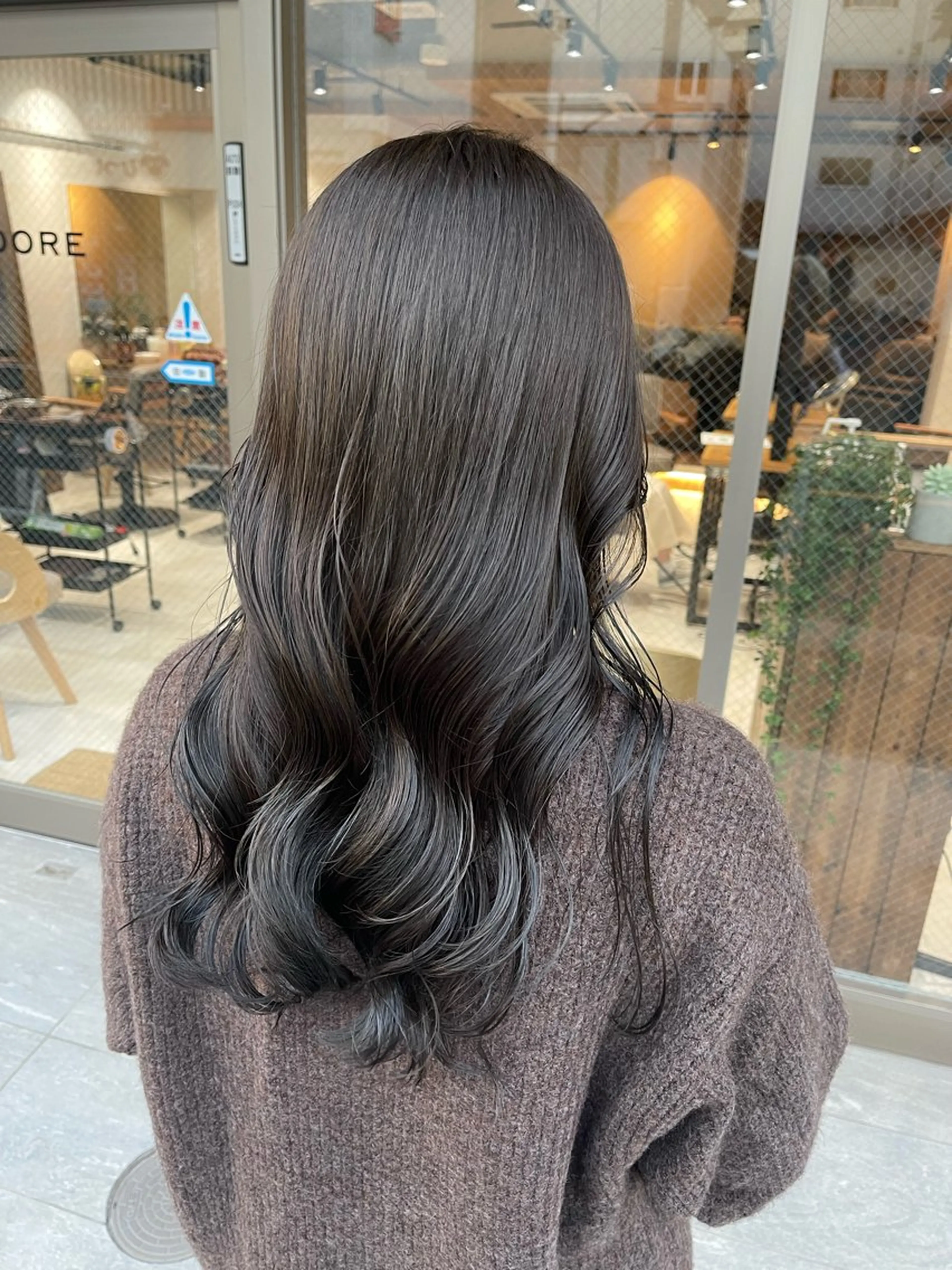 ロング カラー グレージュ オリーブグレージュ オリーブグレー ヘアカラー トリートメント 🩵ボブ/レイヤー /髪質改善🩵のヘアスタイル