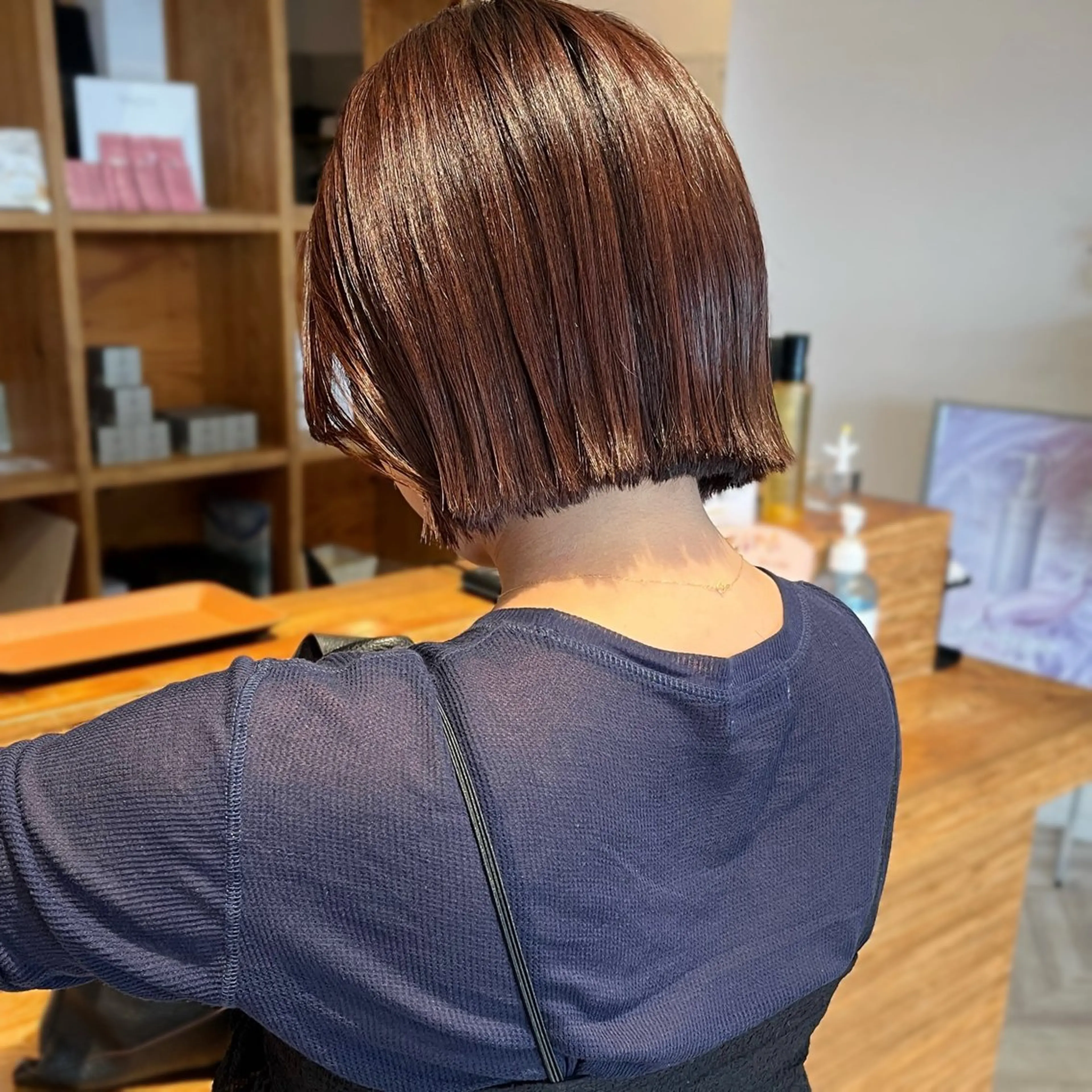 ショート カラー 切りっぱなしボブ ブラウンカラー レッドカラー ボブ カット ヘアカラー トリートメント ボブ/マンツーマン /坂口恵梨子のヘアスタイル