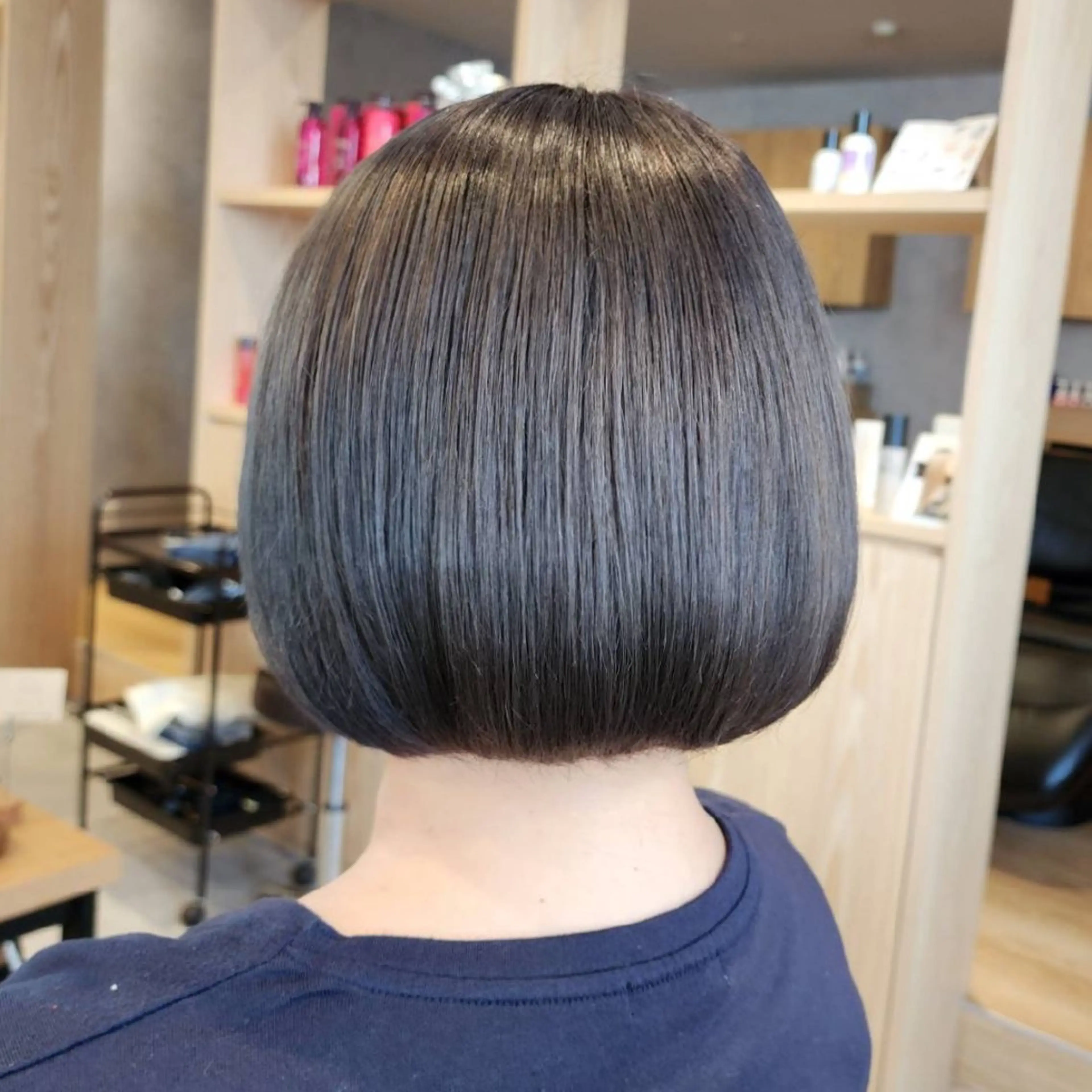 ショート カラー ブリーチ O.hair designers所属・シールエクステ🎀 ホシノ🕒ユウカのヘアスタイル