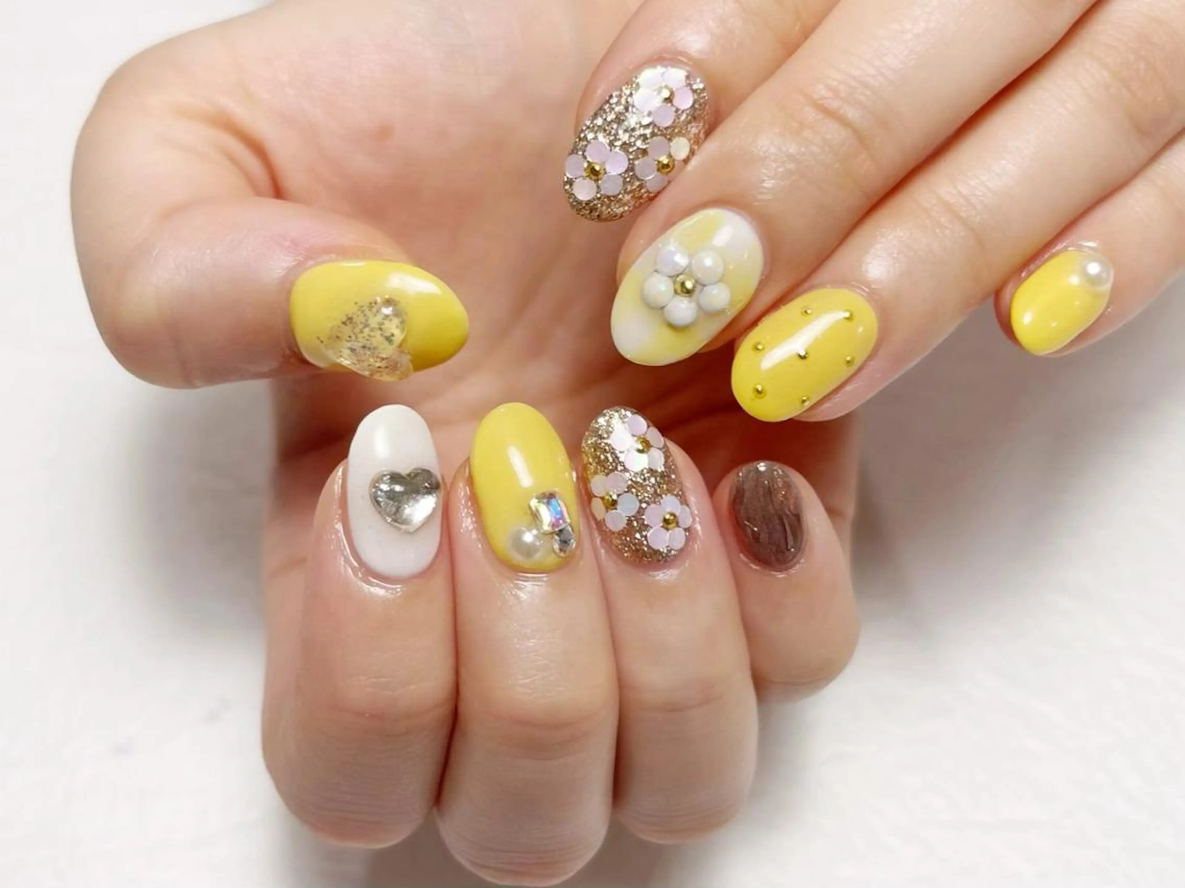 ネイル アートネイル フットネイル ジェルネイル キラキラネイル 韓国ネイル Y nail なんば堀江店のネイルデザイン