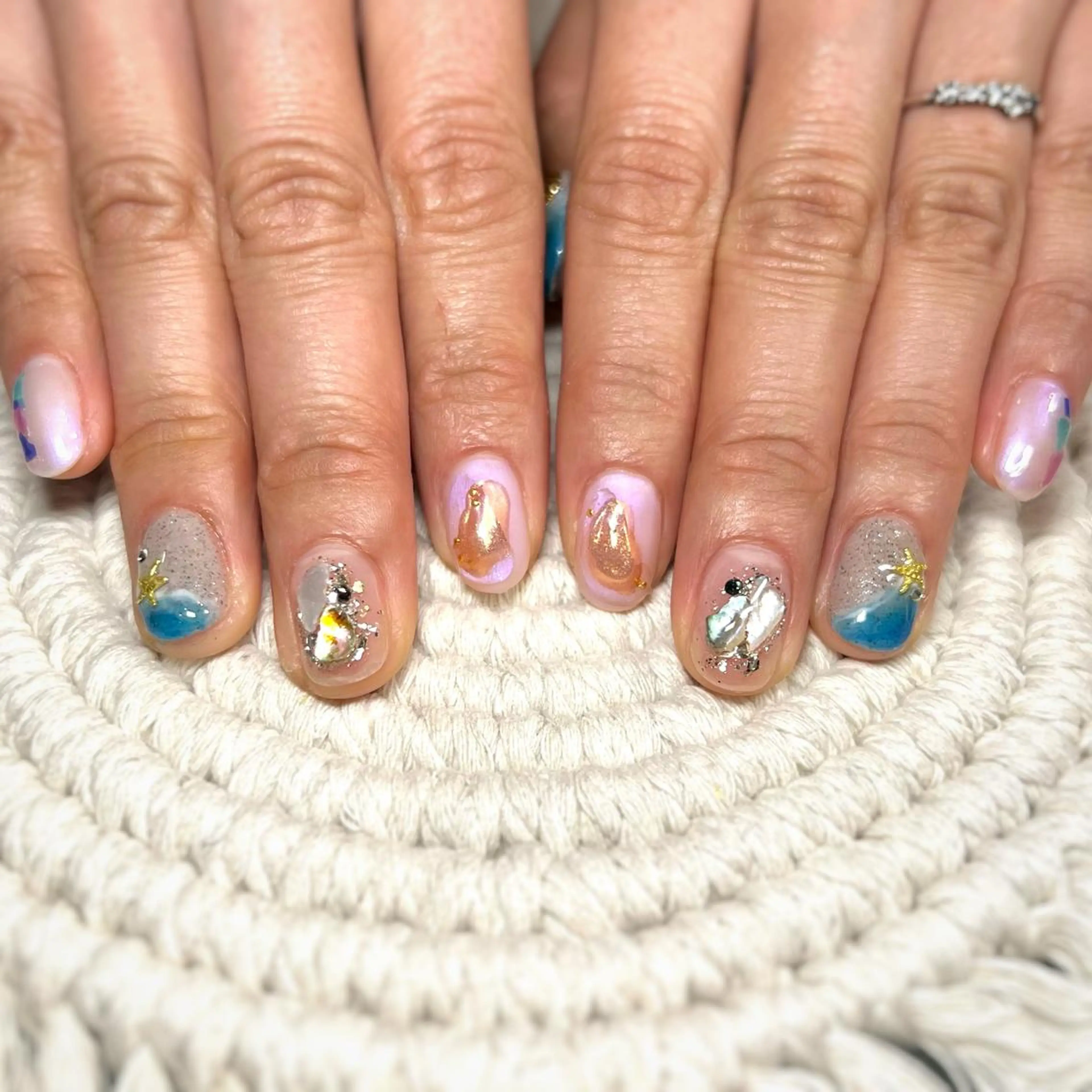 ネイル ハンドネイル vary clue所属・nailist🌻 YUKARIのネイルデザイン