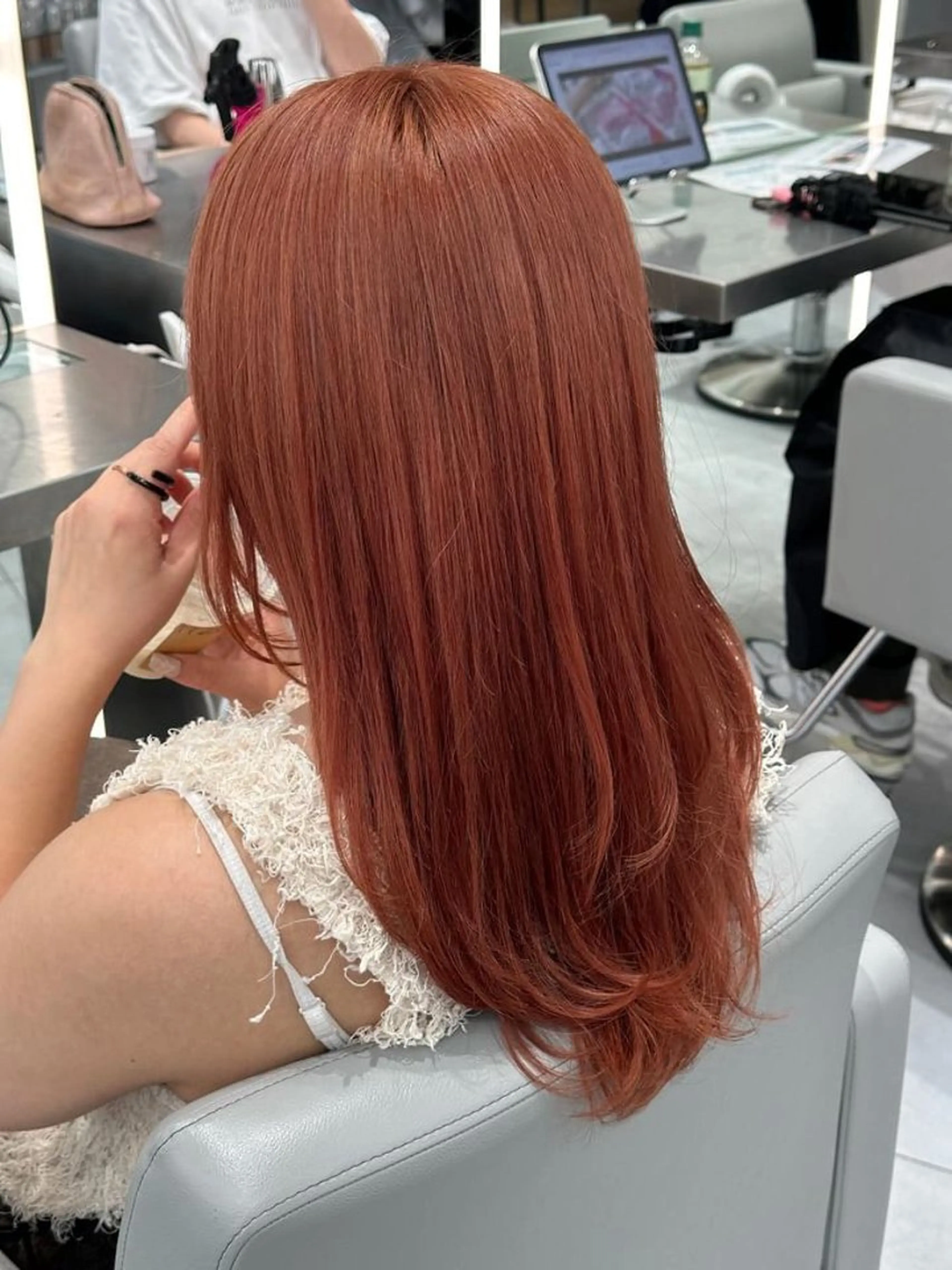 ロング カラー 知念 夢華のヘアスタイル