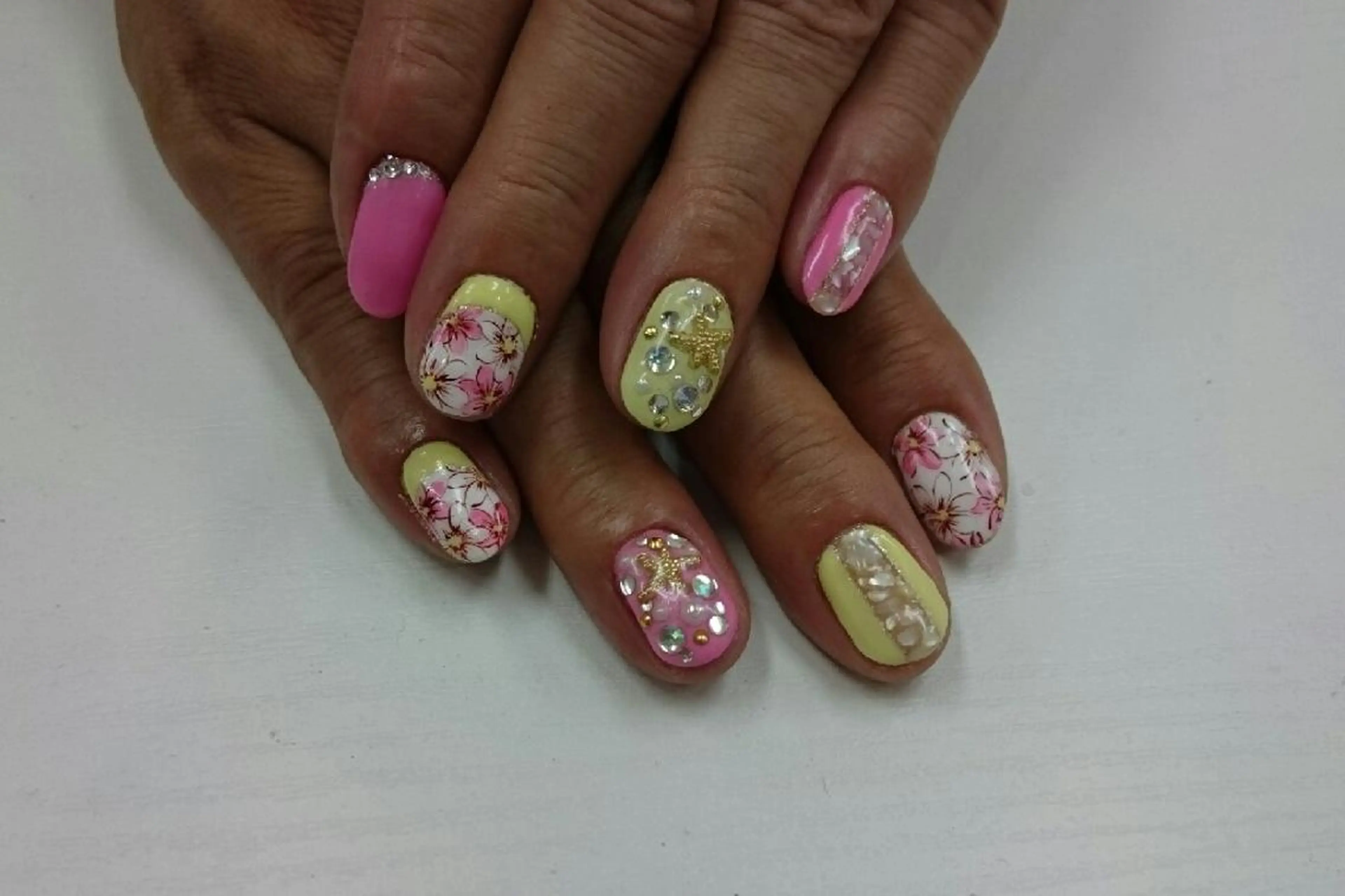 ミディアム ネイル nail salon Blancのネイルデザイン