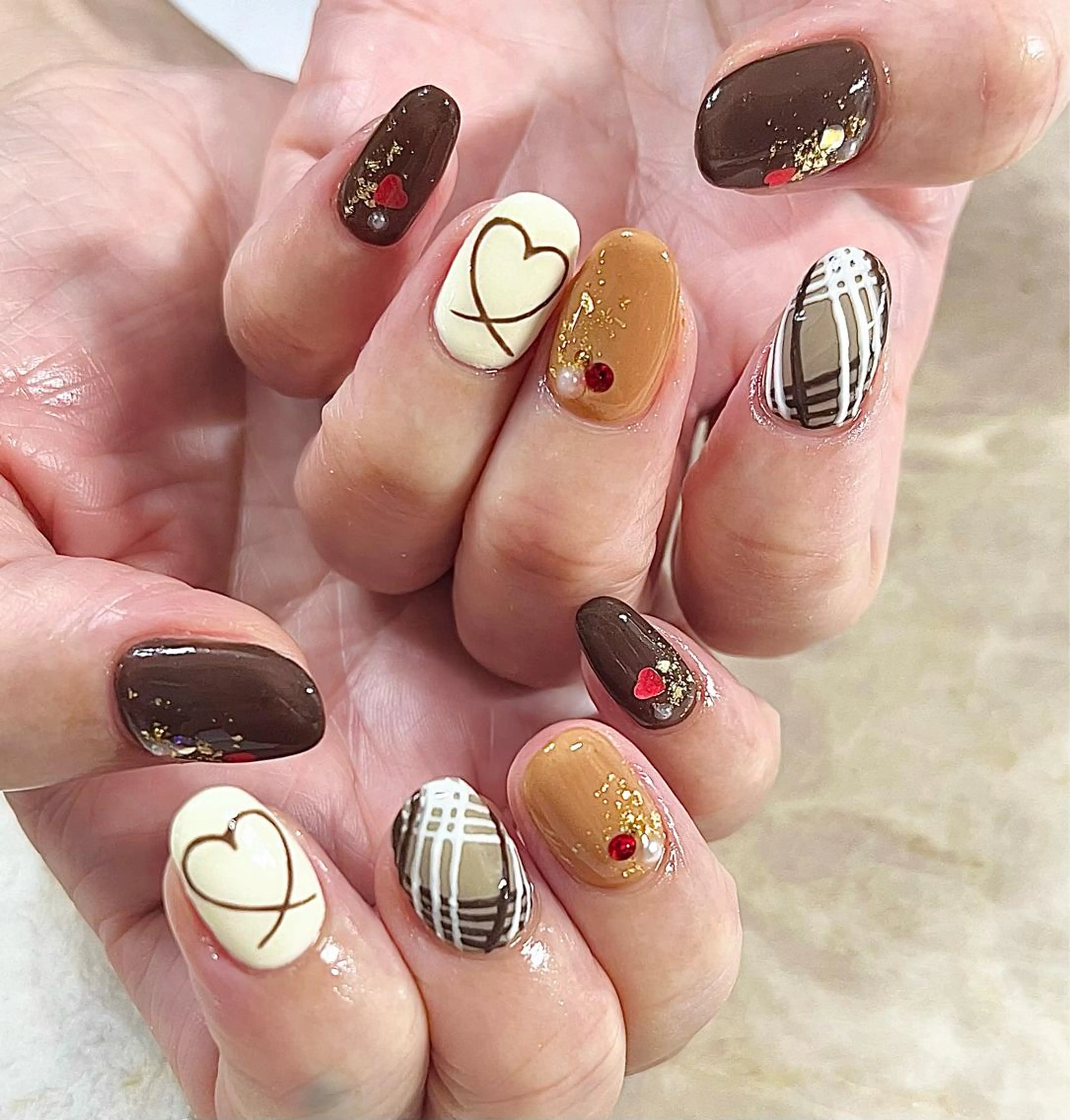 ネイル 持ち込み ハンドネイル nailsalonMIR所属・ネイルサロン ミールのネイルデザイン