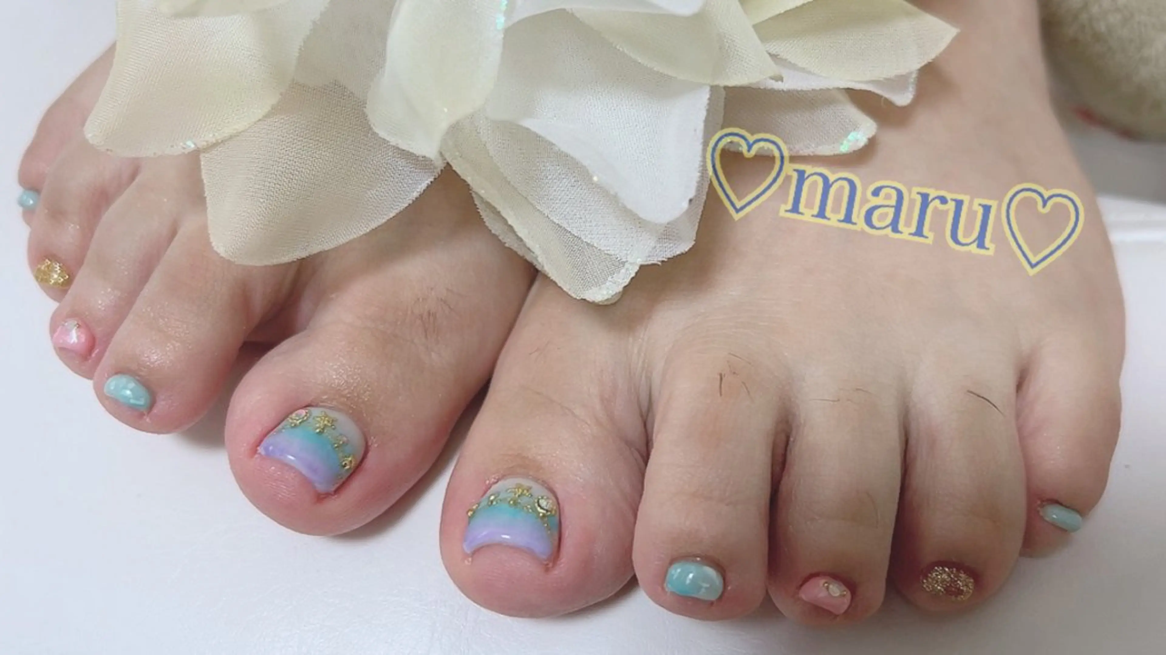 ネイル ハンドネイル フットネイル まるみ ♡のネイルデザイン