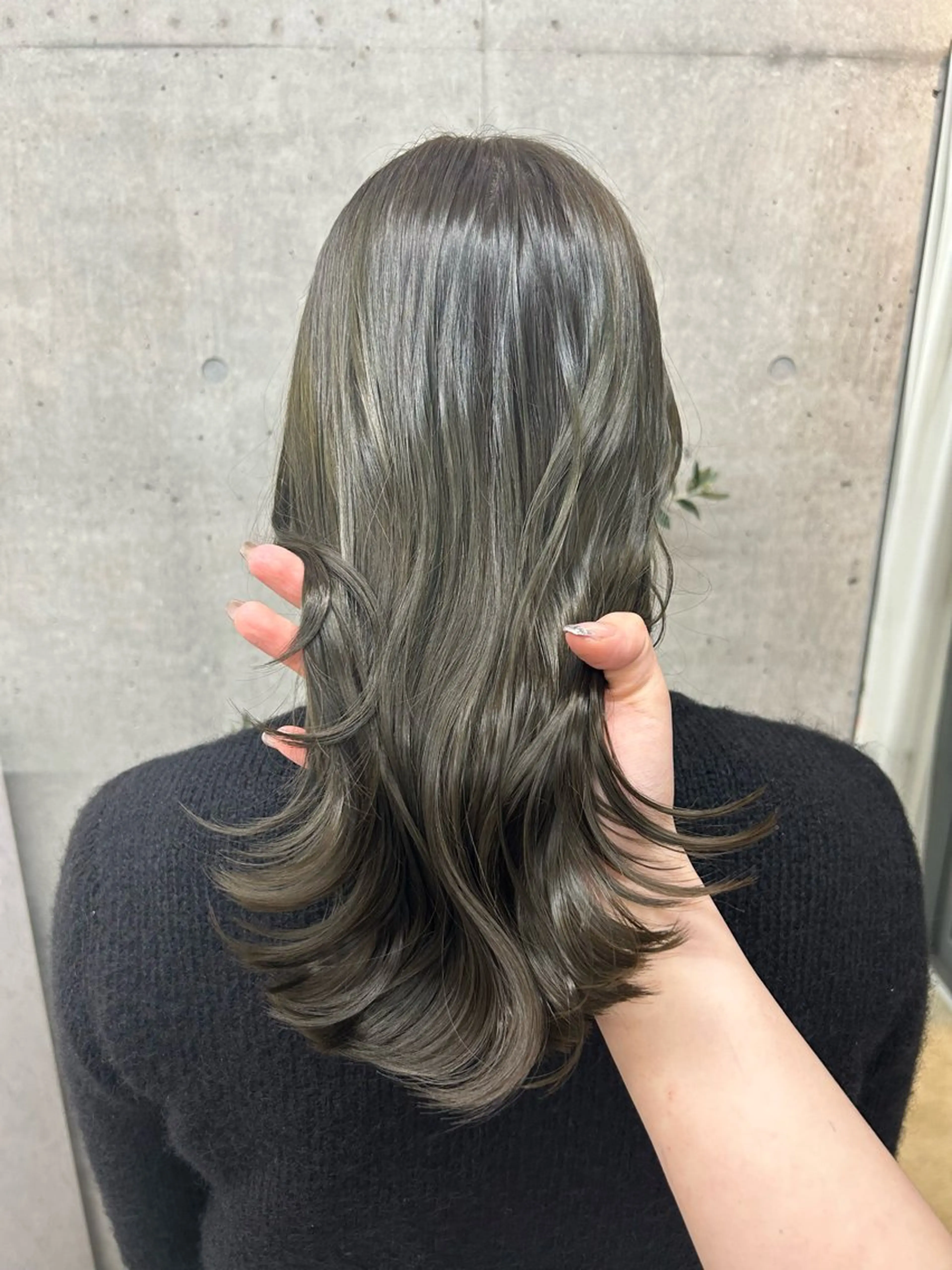 セミロング ヘアカラー トリートメント Lomalia Yuukaのヘアスタイル