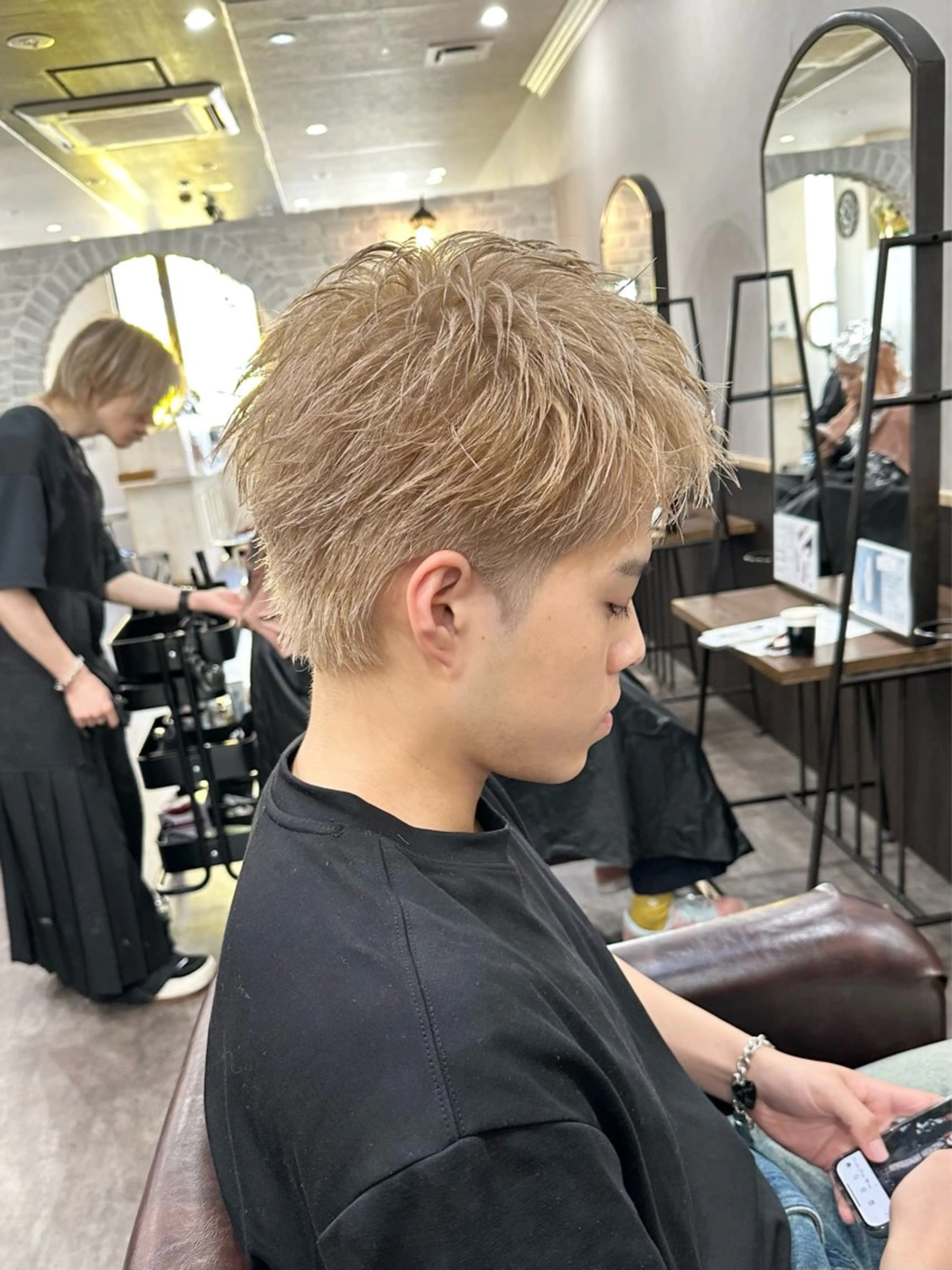 ショート カラー メンズ メンズブリーチ メンズハイトーン スパイキーショート ブリーチ ハイトーンカラー カット ヘアカラー トリートメント 🌿ガクト 🌿艶髪透明感のヘアスタイル