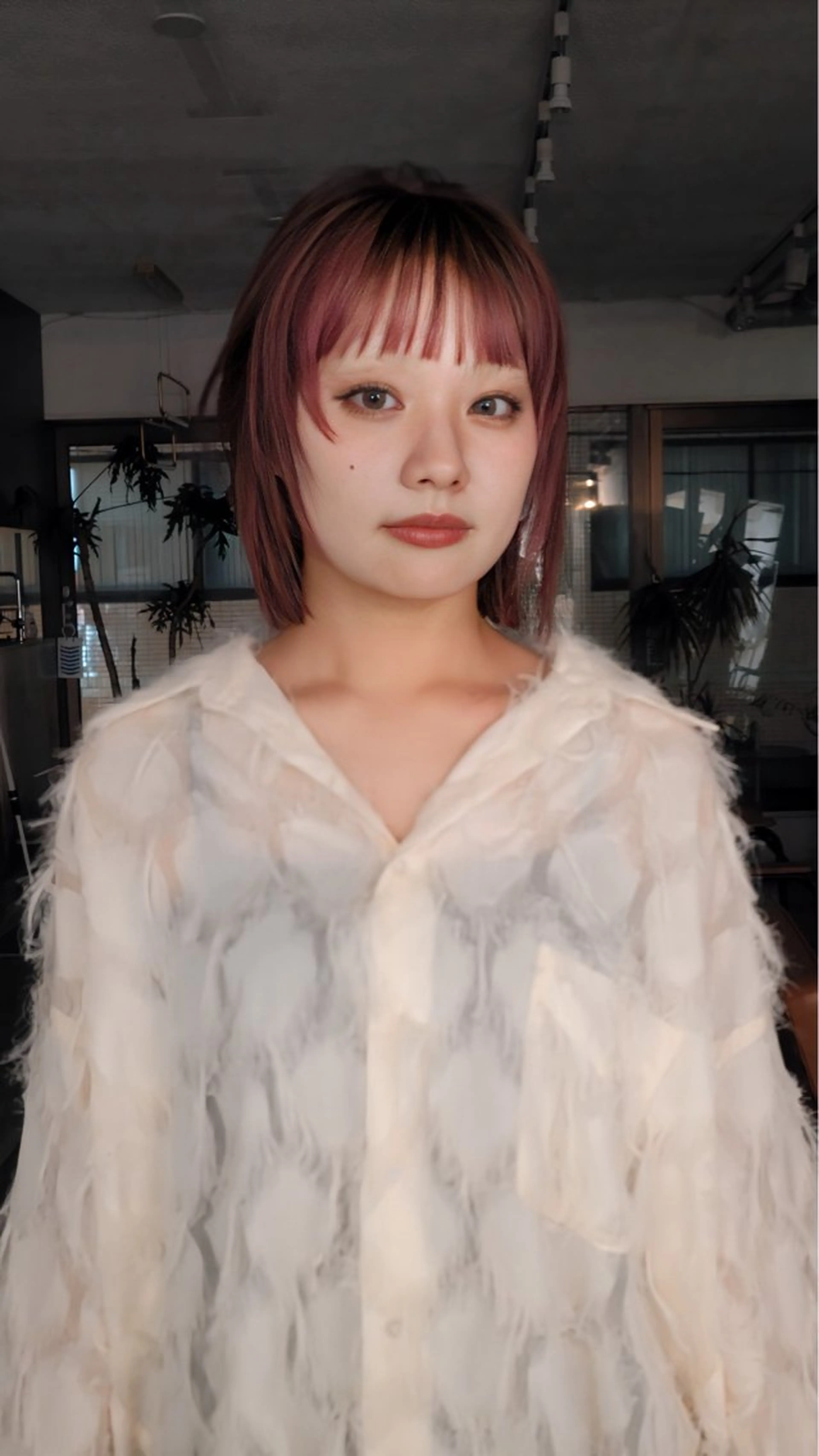 ショート ヘアカラー ルース立川所属・udaハイトーン /ボブ/レイヤーのヘアスタイル