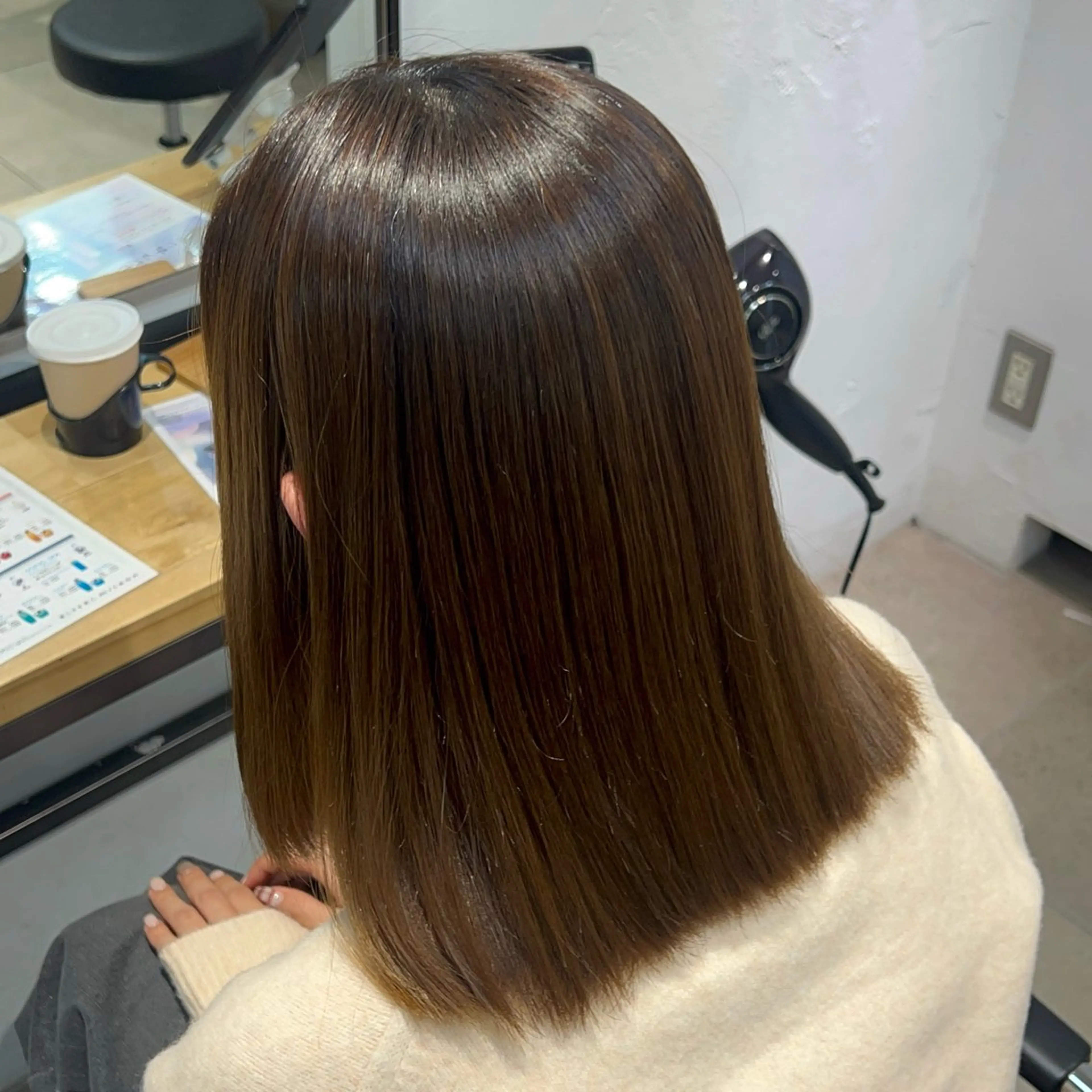 ミディアム 縮毛矯正 Lomalia もえかのヘアスタイル