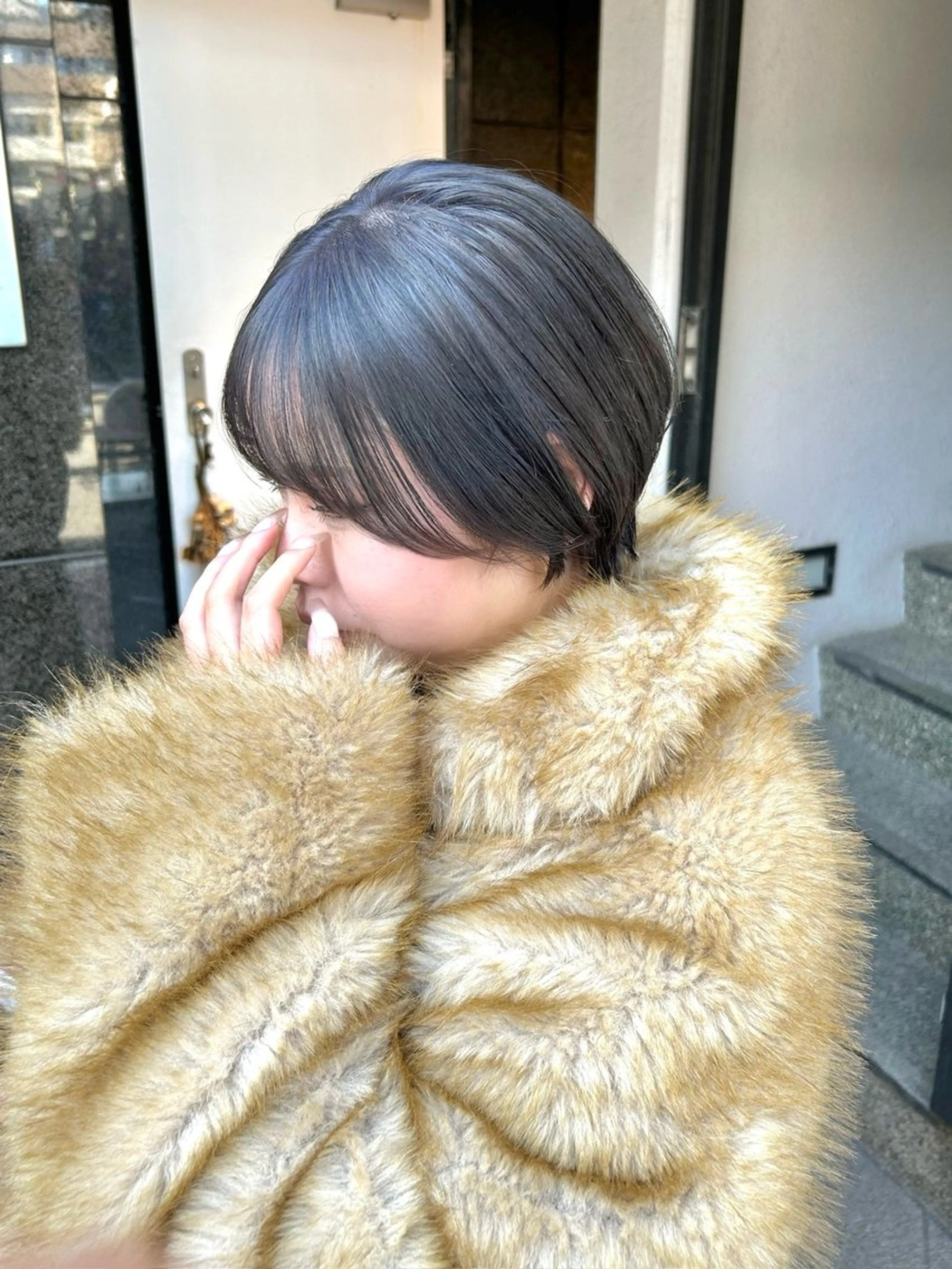 ショート カラー カット ヘアカラー トリートメント écouter所属・ジェンダーレスカット ハイトーン/カイセイのヘアスタイル