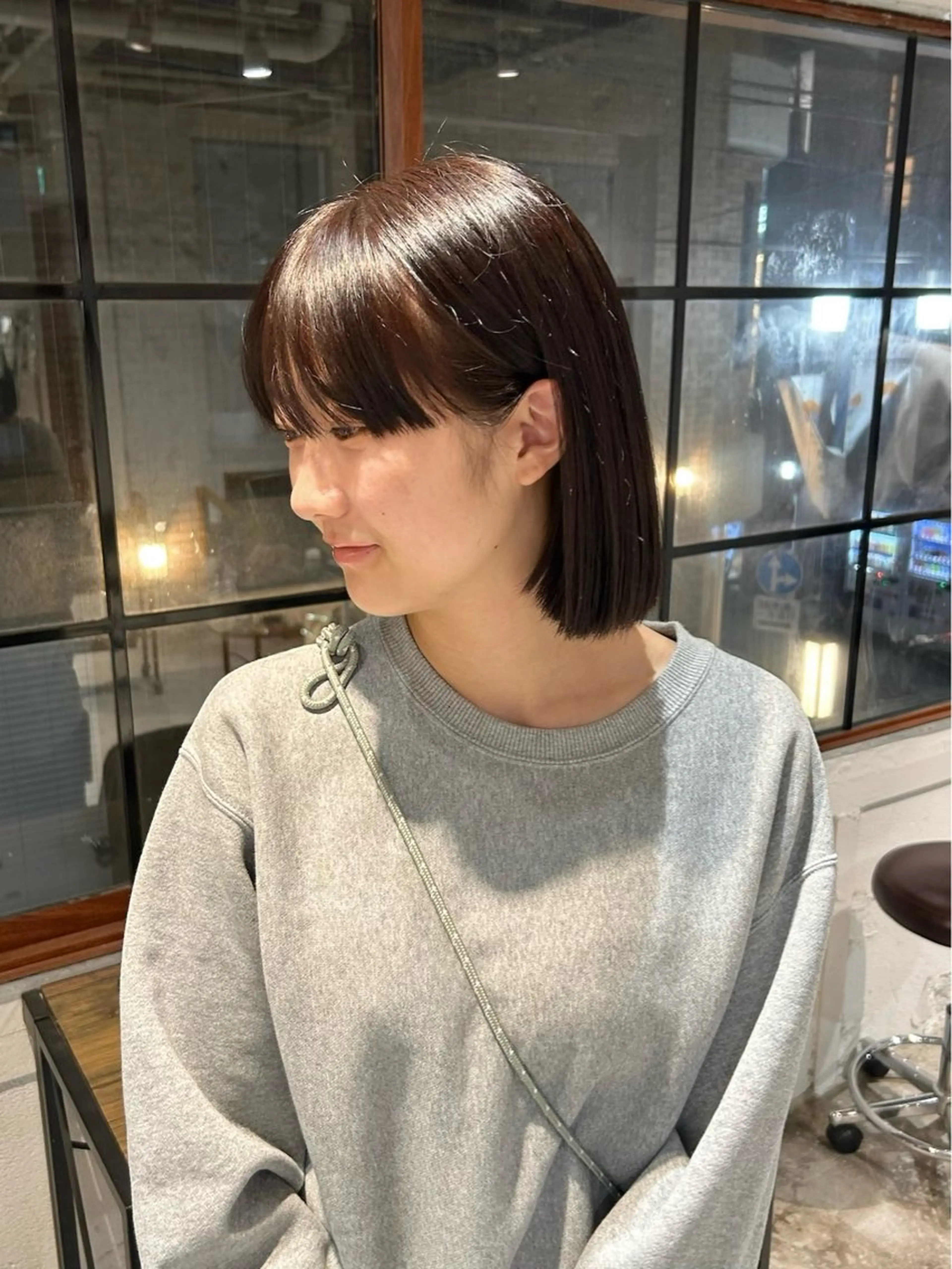 ミディアム カラー 透明感ベージュ🤎 大久保 那奈のヘアスタイル
