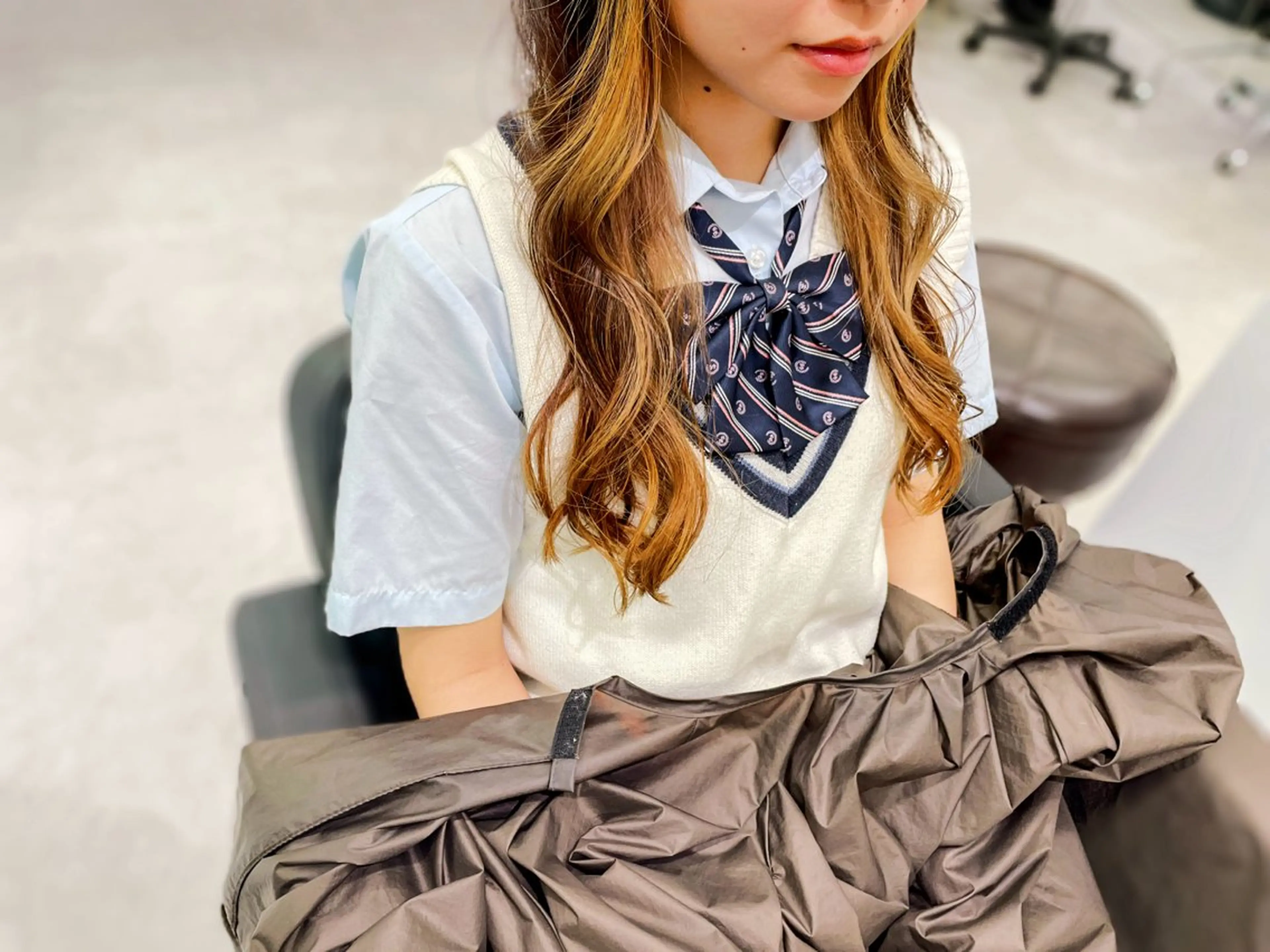 セミロング カラー 抜きっぱなしブロンド インナーカラー 中西 将🌈"たすく"のヘアスタイル
