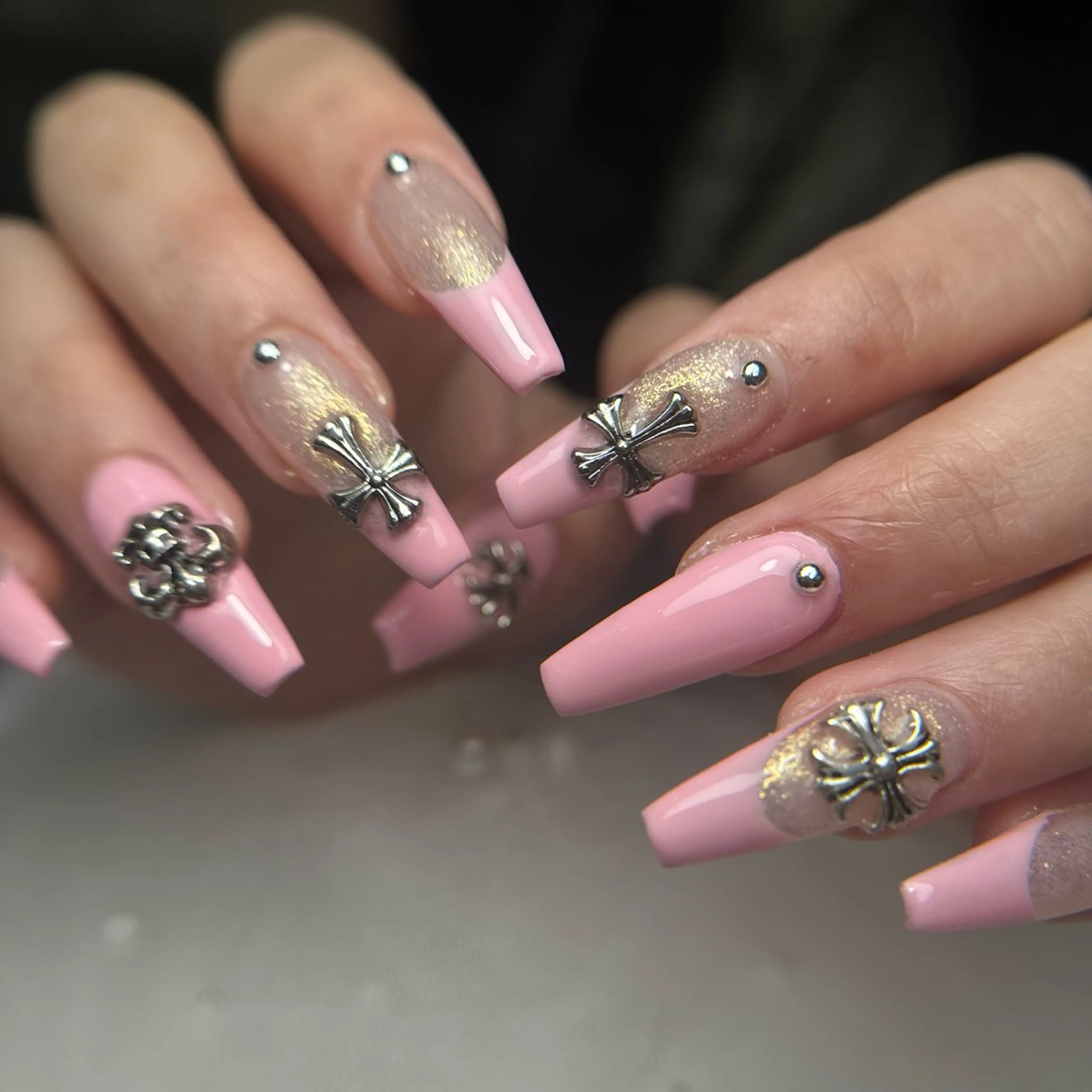 ネイル フレンチネイル グラデーション 韓国ネイル マグネットネイル シンプルネイル ハンドネイル CoMo Nail Studio所属・CoMo Nailのネイルデザイン