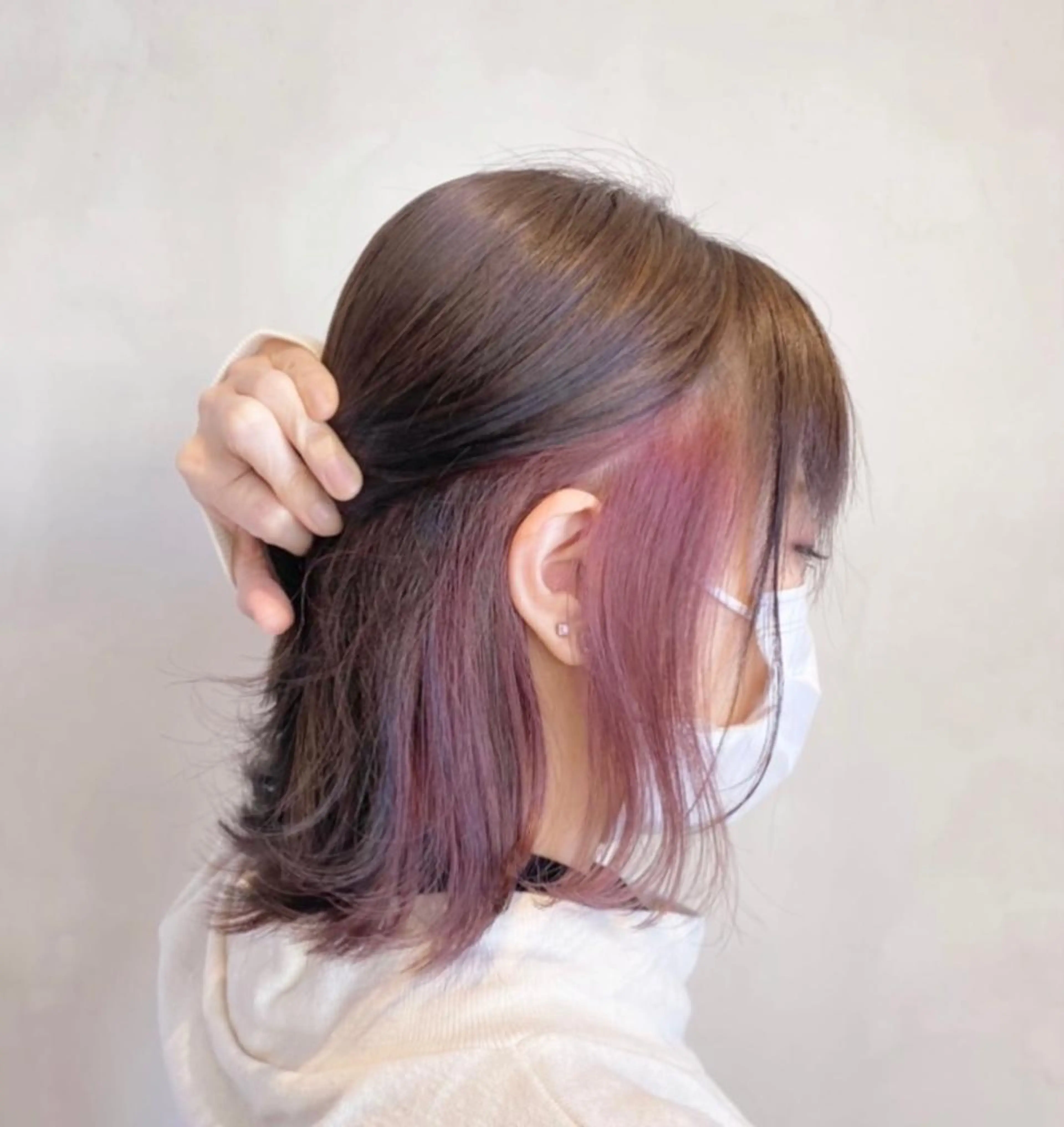 ショート カラー カシス インナーカラー ピンクカラー ヘアカラー motel所属・雰囲気引き出す ✨大人レディのヘアスタイル