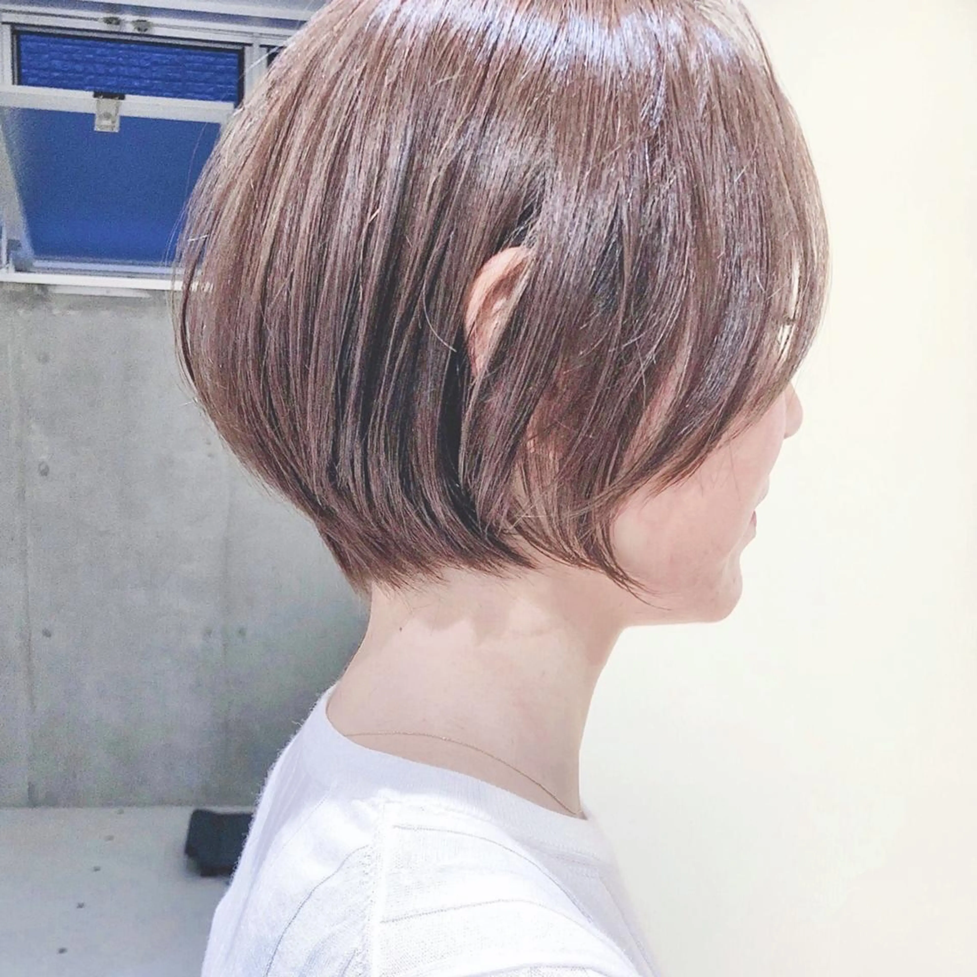 ショート カラー ショートボブ ブリーチ ハイライトカラー ハイトーンカラー ボブ 大人可愛いショート 原田美千留のヘアスタイル