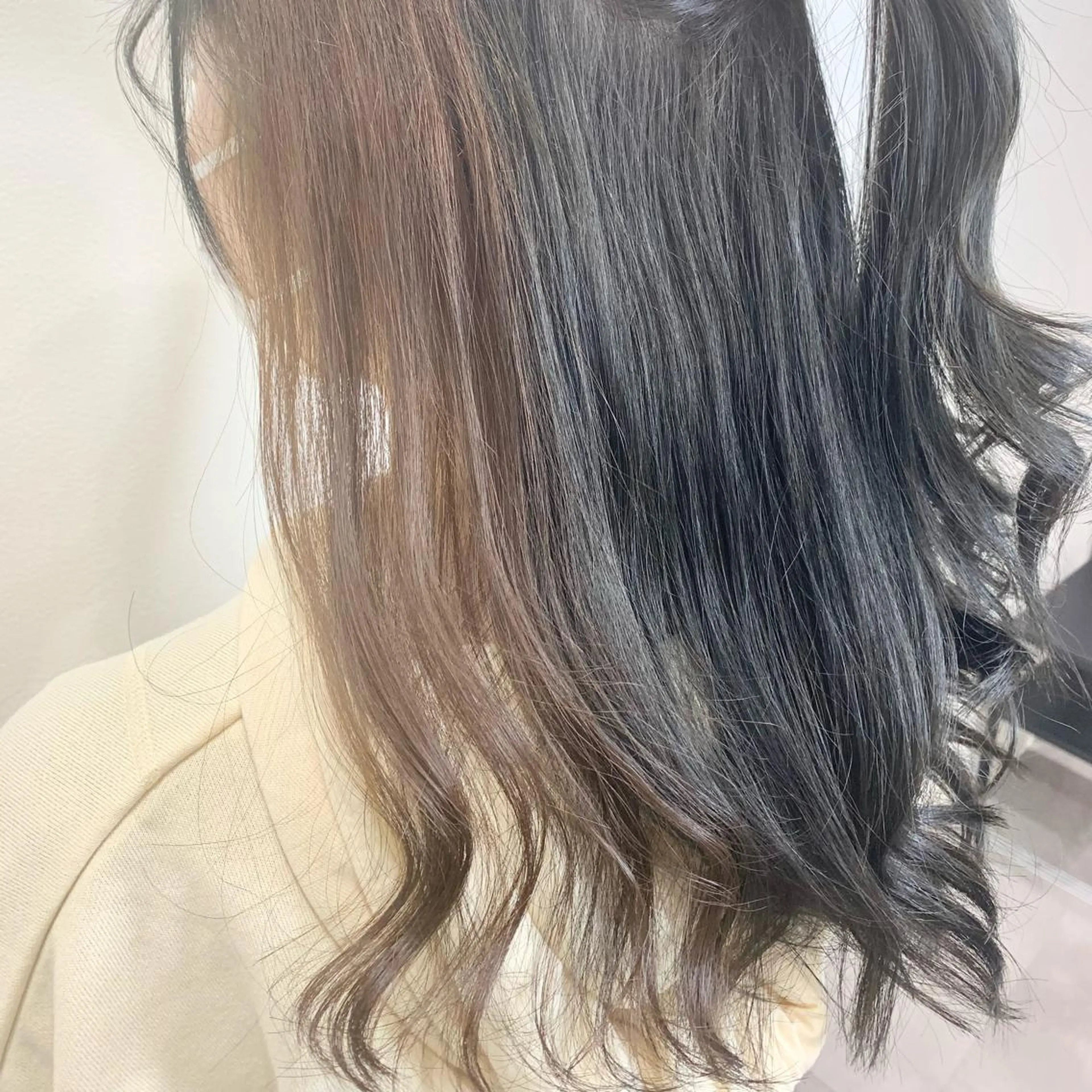 セミロング カラー ベージュカラー グレージュ オリーブグレージュ オリーブグレー 中本 達也のヘアスタイル