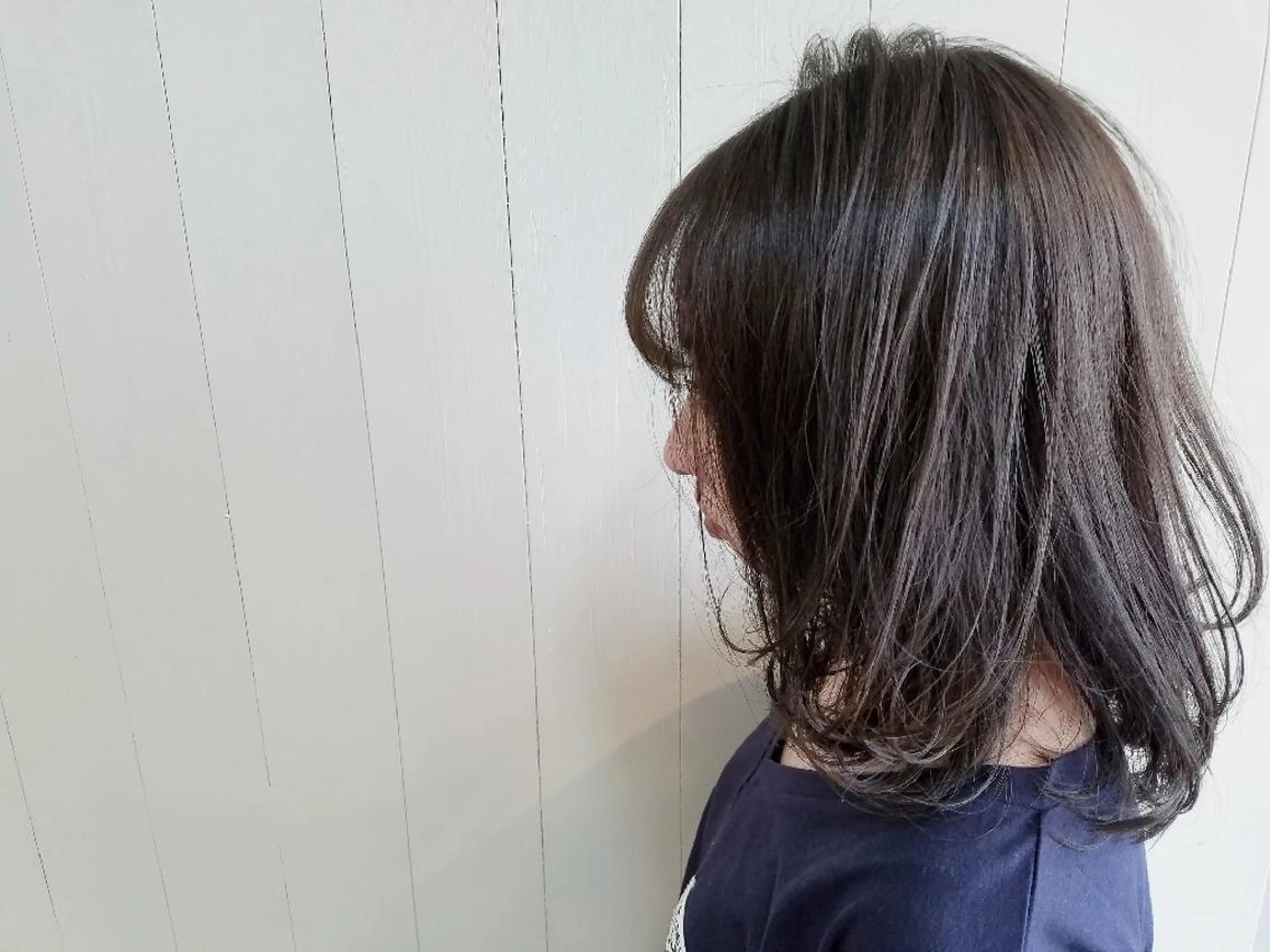 ミディアム カラー ブルーカラー ブルージュ ボブ ウルフ、ボブ美容師 今井のヘアスタイル