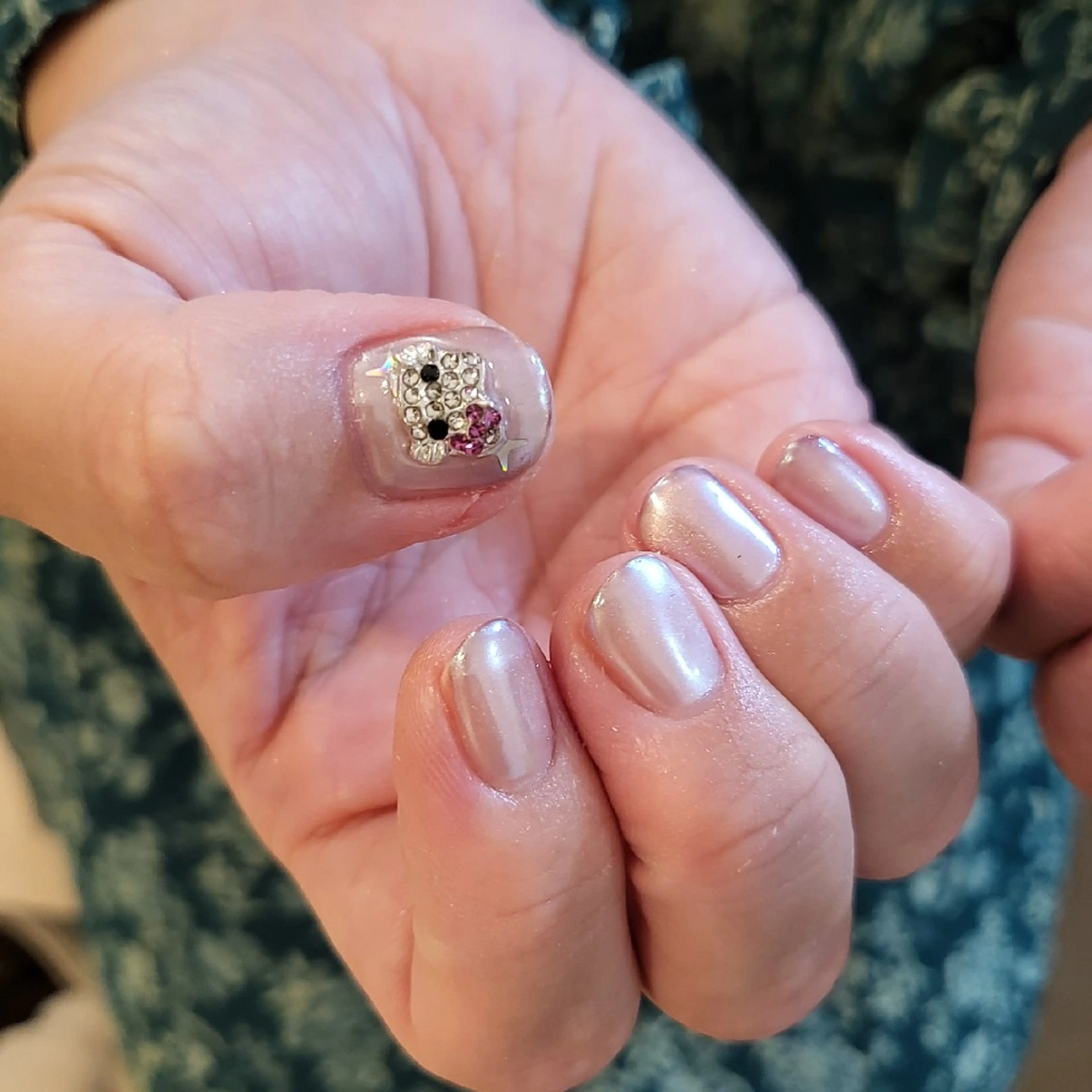 ネイル ハンドネイル フットネイル ハンドケア ease NAIL SALONのネイルデザイン