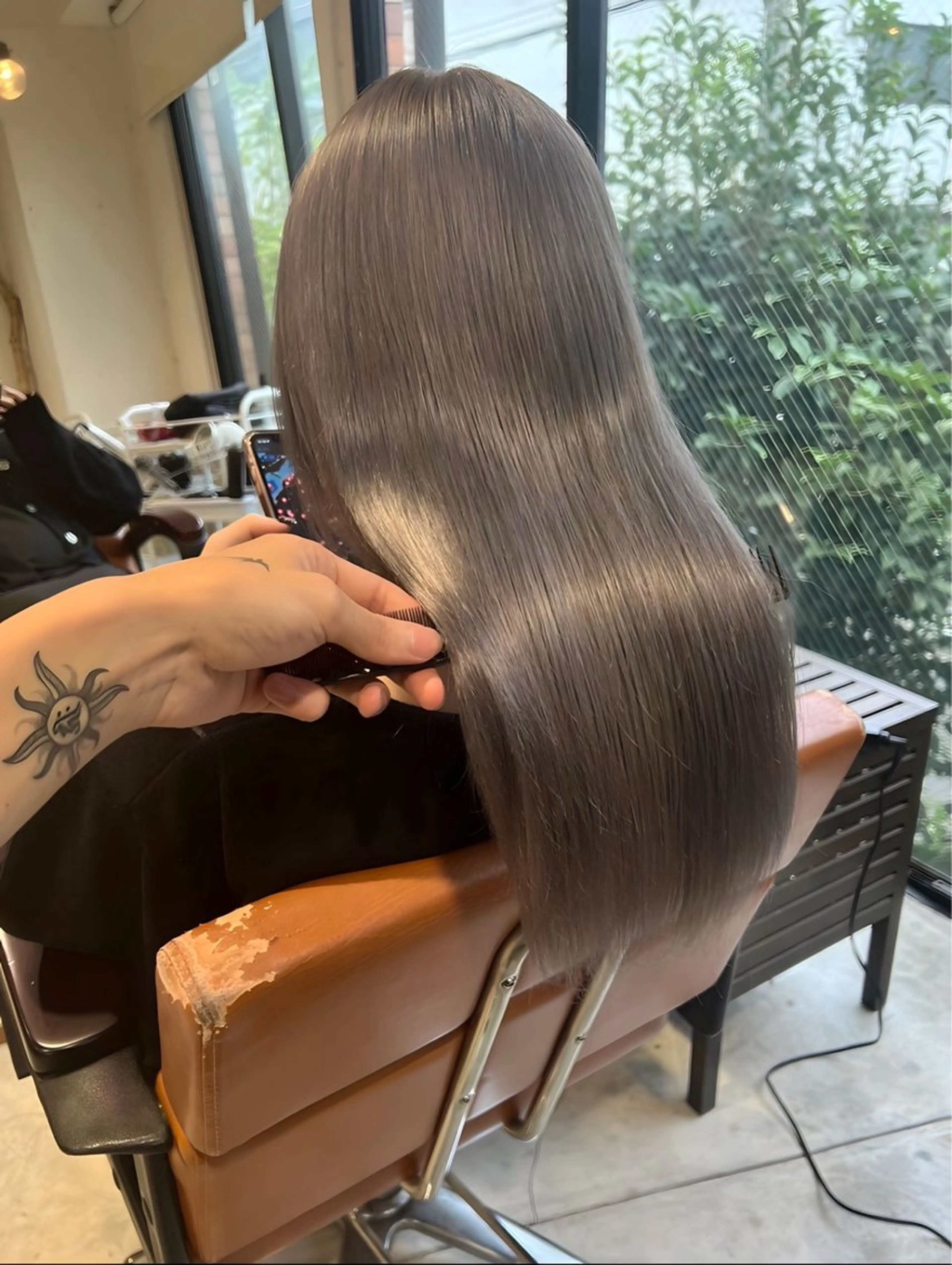 セミロング カラー グレージュ ラベンダーカラー ラベンダーグレージュ ラベンダーグレー ヘアカラー トリートメント 艶髪カラー✨似合わせ No.1🥇渡辺康貴のヘアスタイル