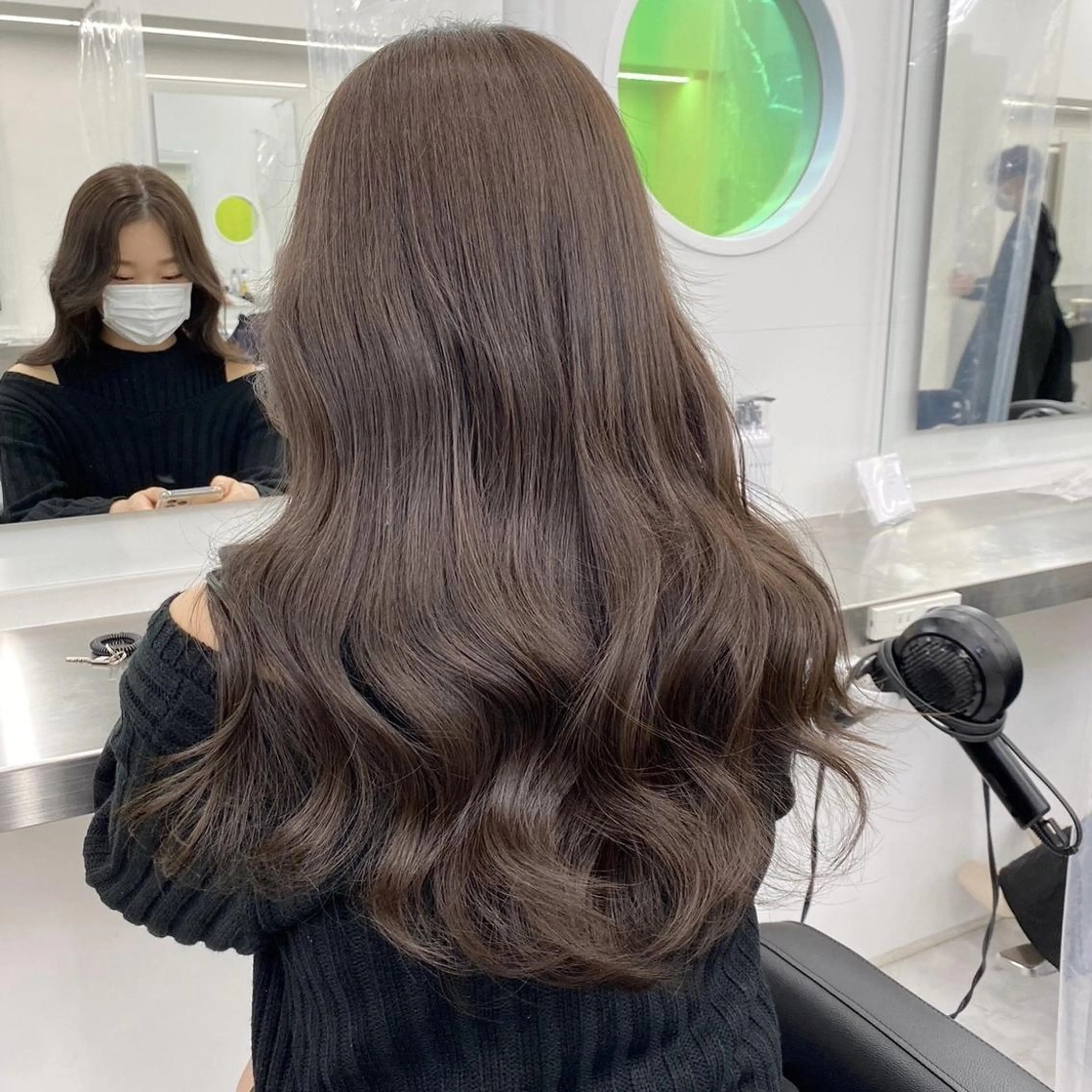 ロング カラー 透明感ハイトーンヘア 🤍ririka🤍のヘアスタイル