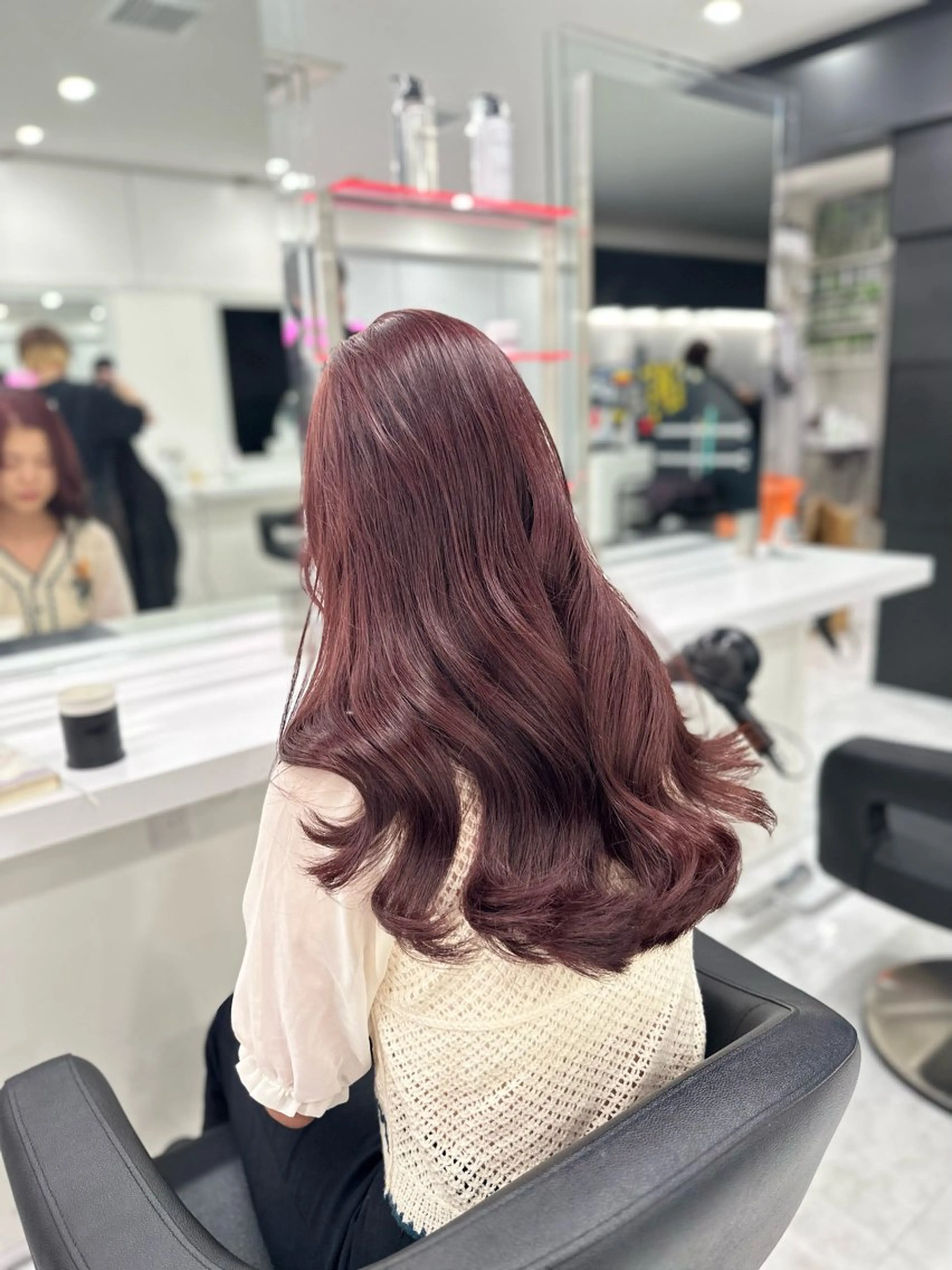 ロング カラー ヘアアレンジ SALOWIN 宇田川店所属・ブリーチなしトレンド SHUSAKUのヘアスタイル