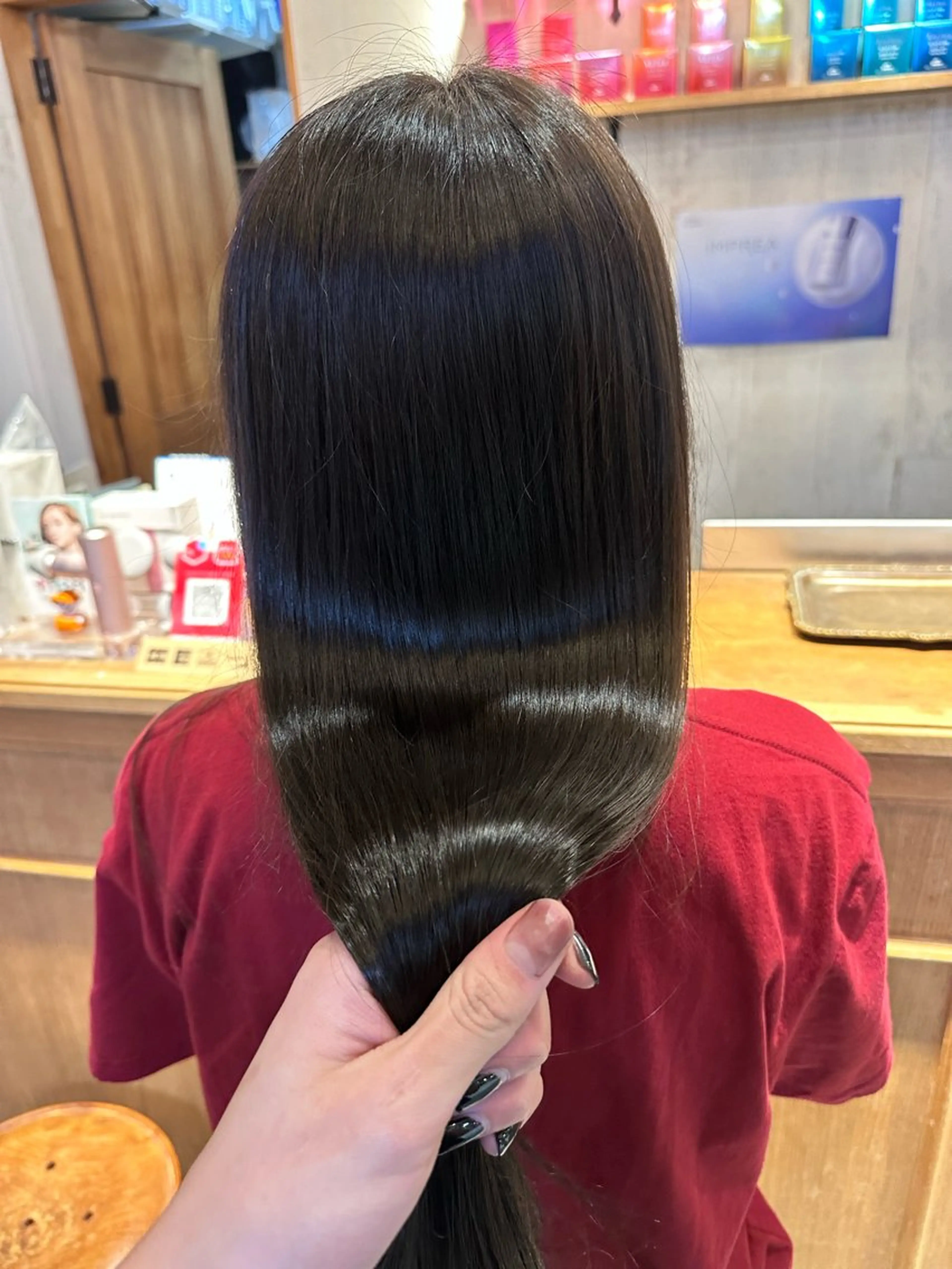 ロング カラー アッシュ オレンジ 三澤 優音のヘアスタイル
