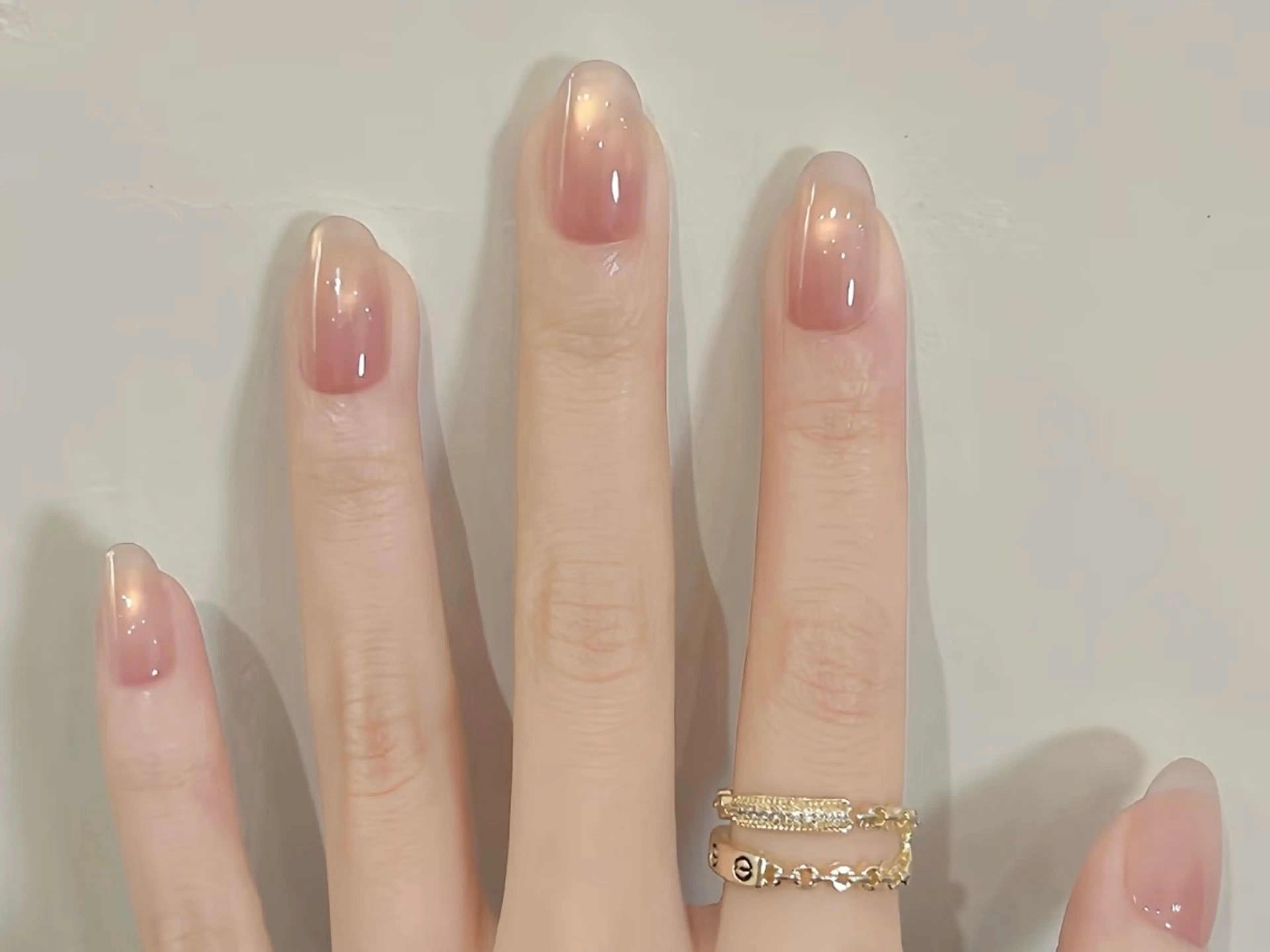 ネイル グラデーション ピンク ピンクベージュ ハンドネイル ハンドケア darkhoney 池袋💅のネイルデザイン