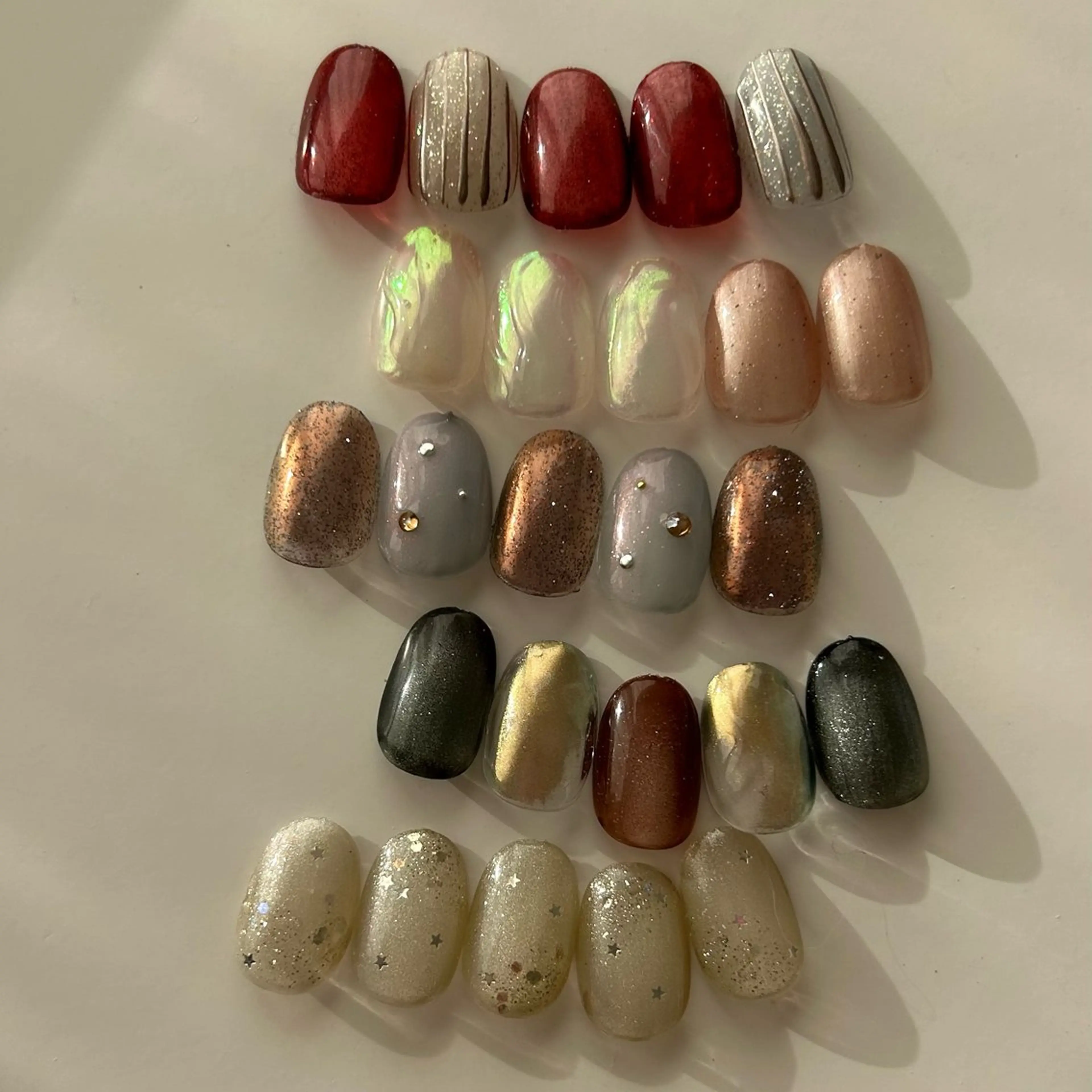 ネイル 冬ネイル クリスマス ハンドネイル nailsalon magentaのネイルデザイン
