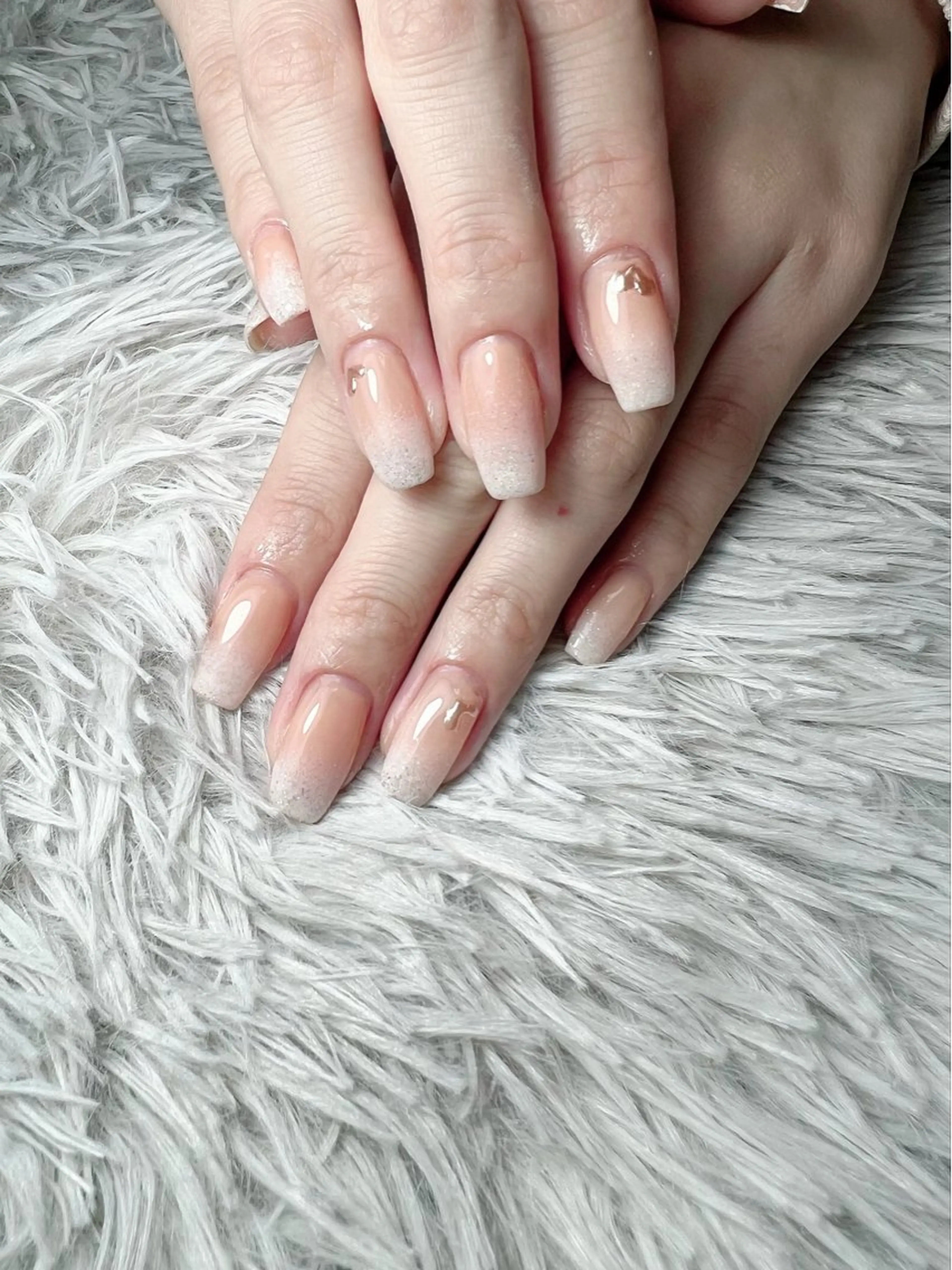 ネイル ジェルネイル グラデーション オフィスネイル ハンドネイル シェヌネイル JURAのネイルデザイン