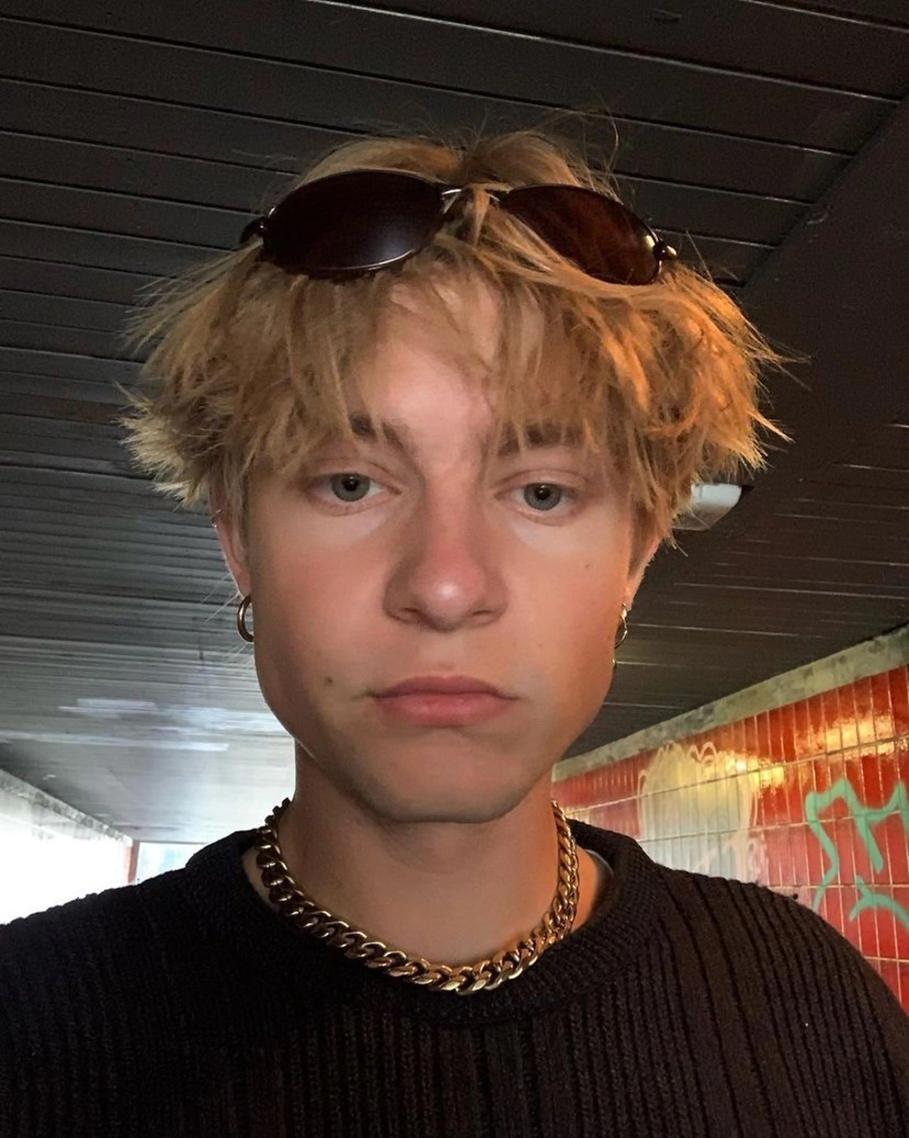 ショート メンズ カット 吉田一輝 外国人パーマのヘアスタイル