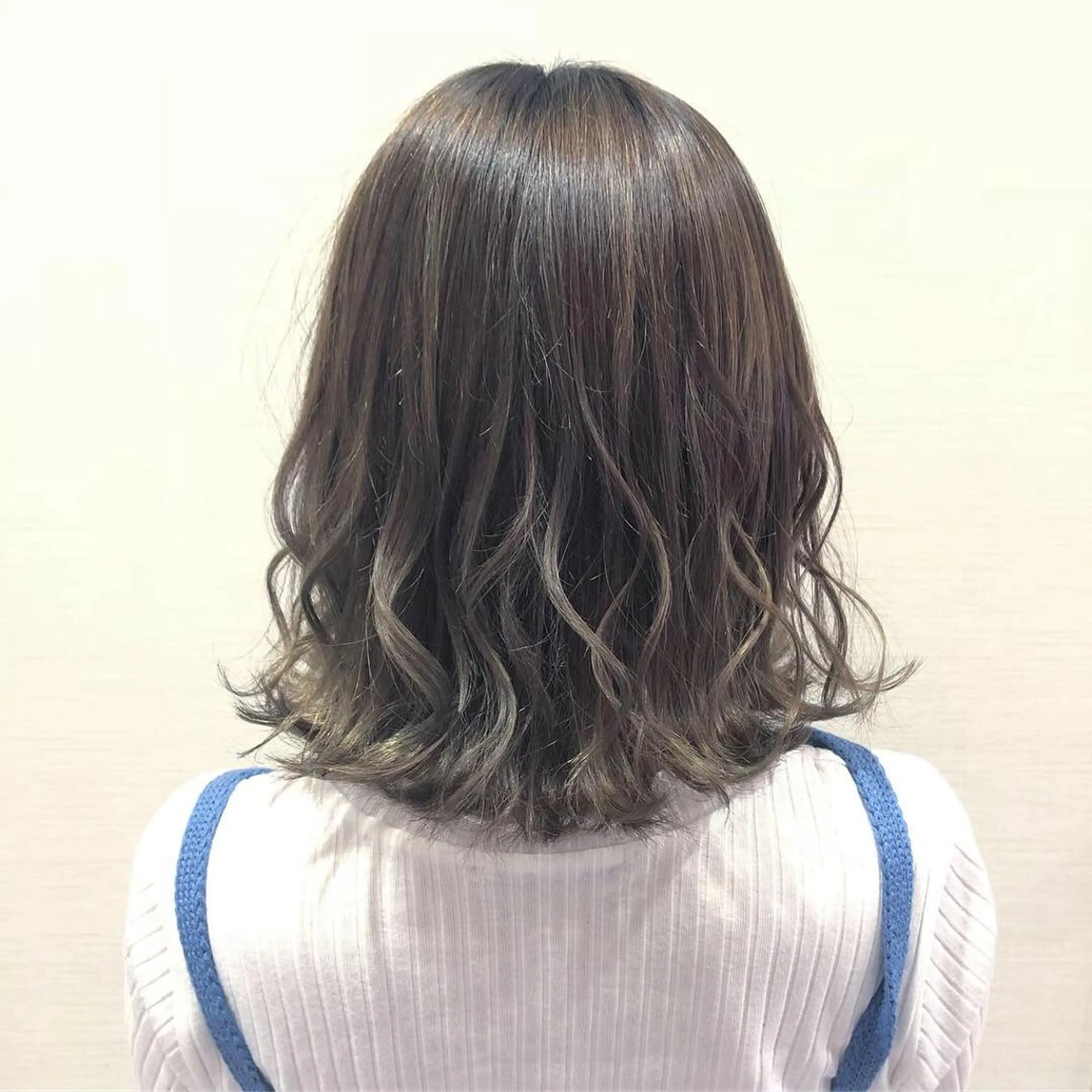 ミディアム カラー グレージュ ヘアカラー トリートメント 【PRIMAL】萩原 凌のヘアスタイル