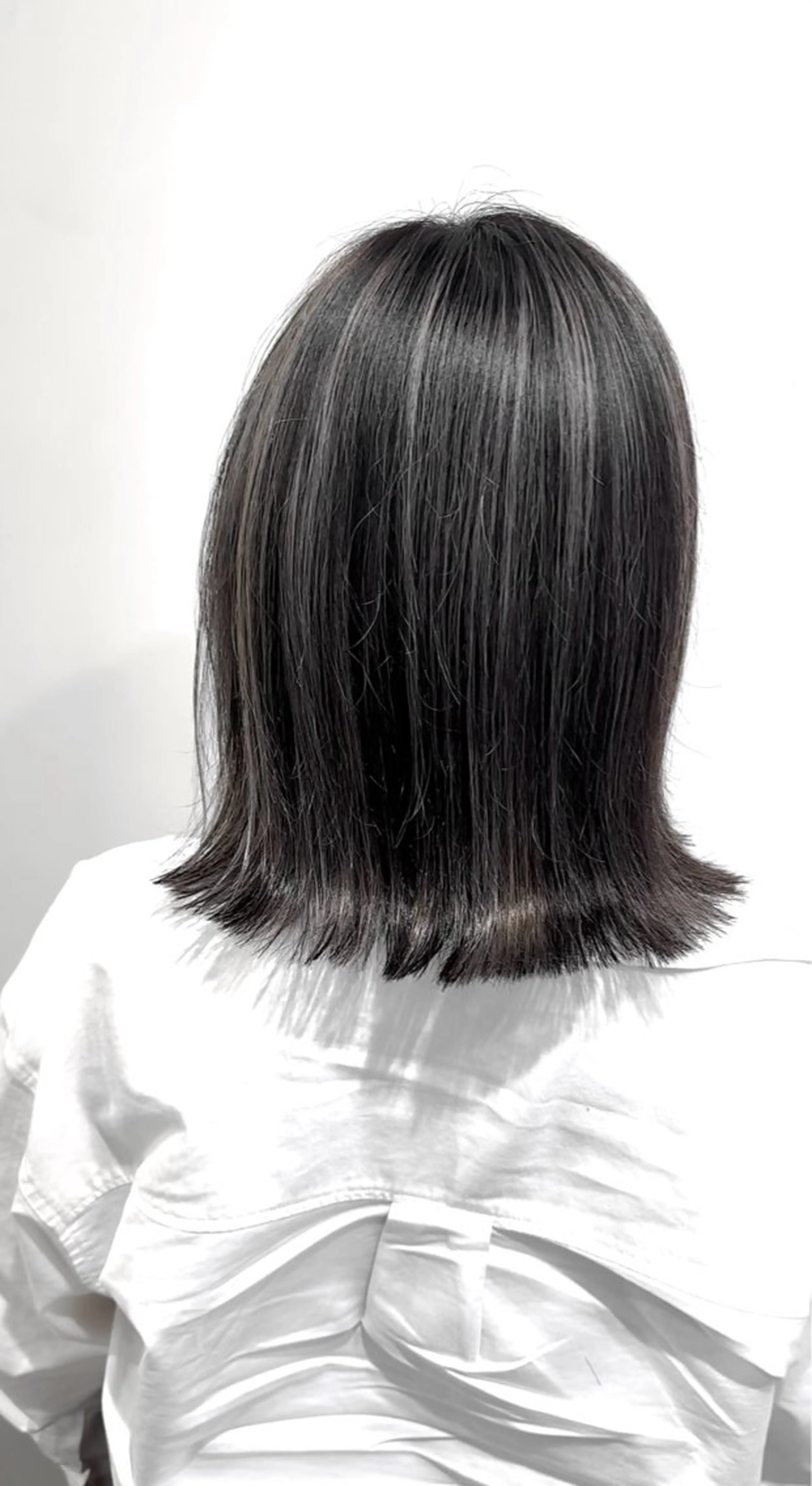 ミディアム カラー ヘアアレンジ ブリーチ ハイライトカラー ハイライト カット ヘアカラー SALOWIN京都河原町Suite店所属・外国人風レイヤー/ ハイトーンSHUのヘアスタイル