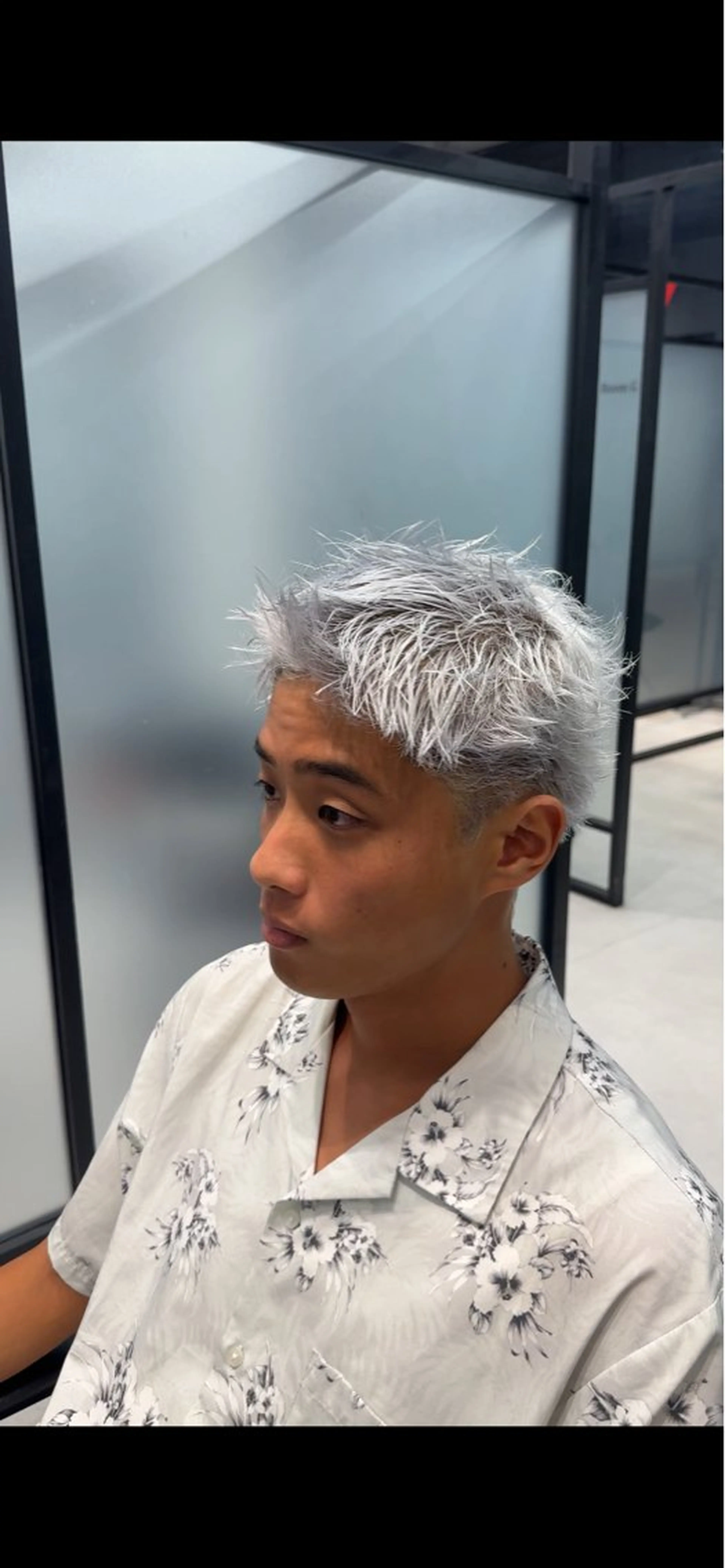 ショート カット ヘアカラー エクシア西梅田所属・メンズ特化⚡️うえだ りゅうきのヘアスタイル