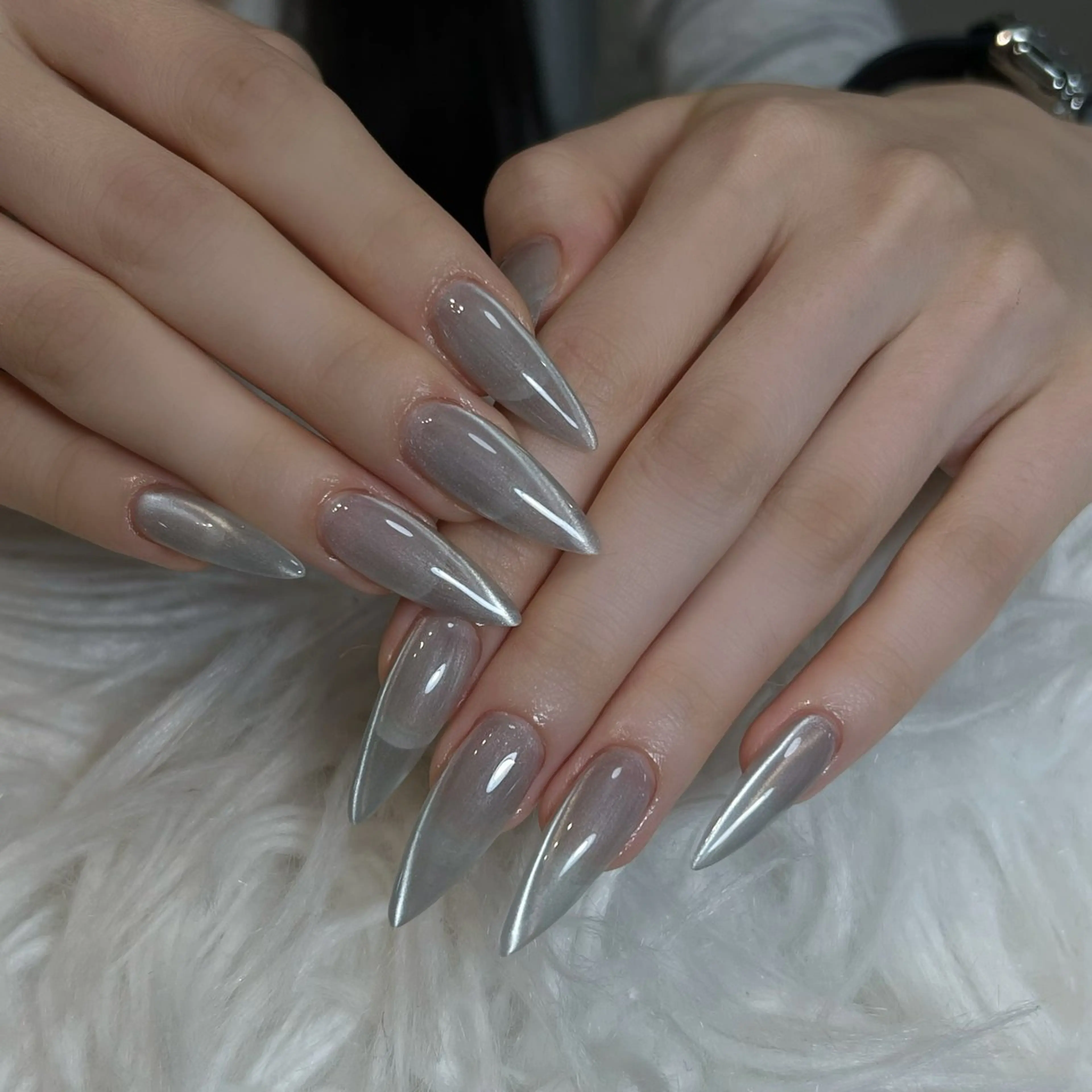 ネイル ボルドー ブラウン チークネイル ドット フットネイル ハンドネイル Julli NailStudioのネイルデザイン