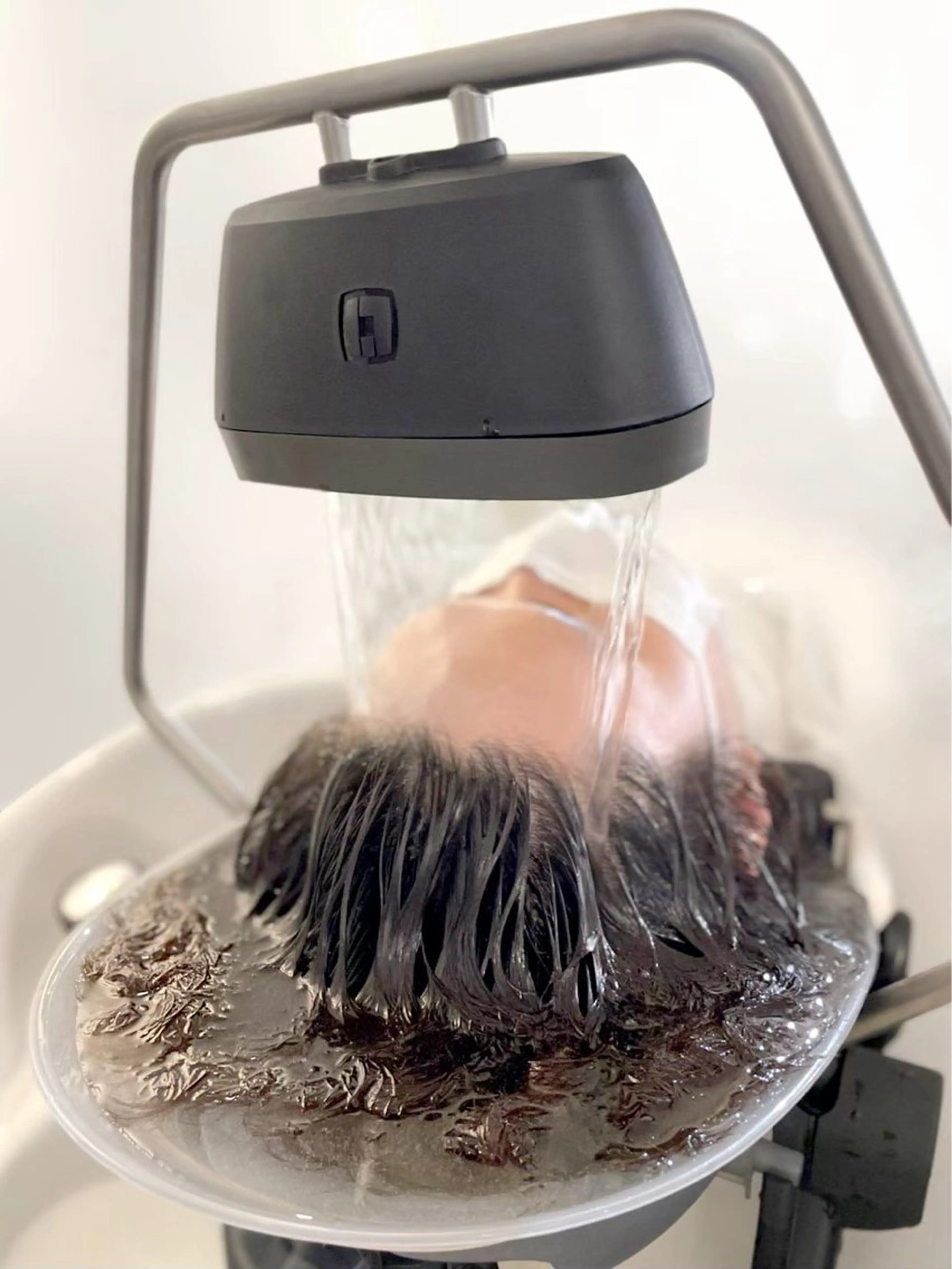 【ショートカット+癒し癒しヘッドスパ💆🏼🫧】【席での頭・肩・背中・首のマッサージ付き】の写真
