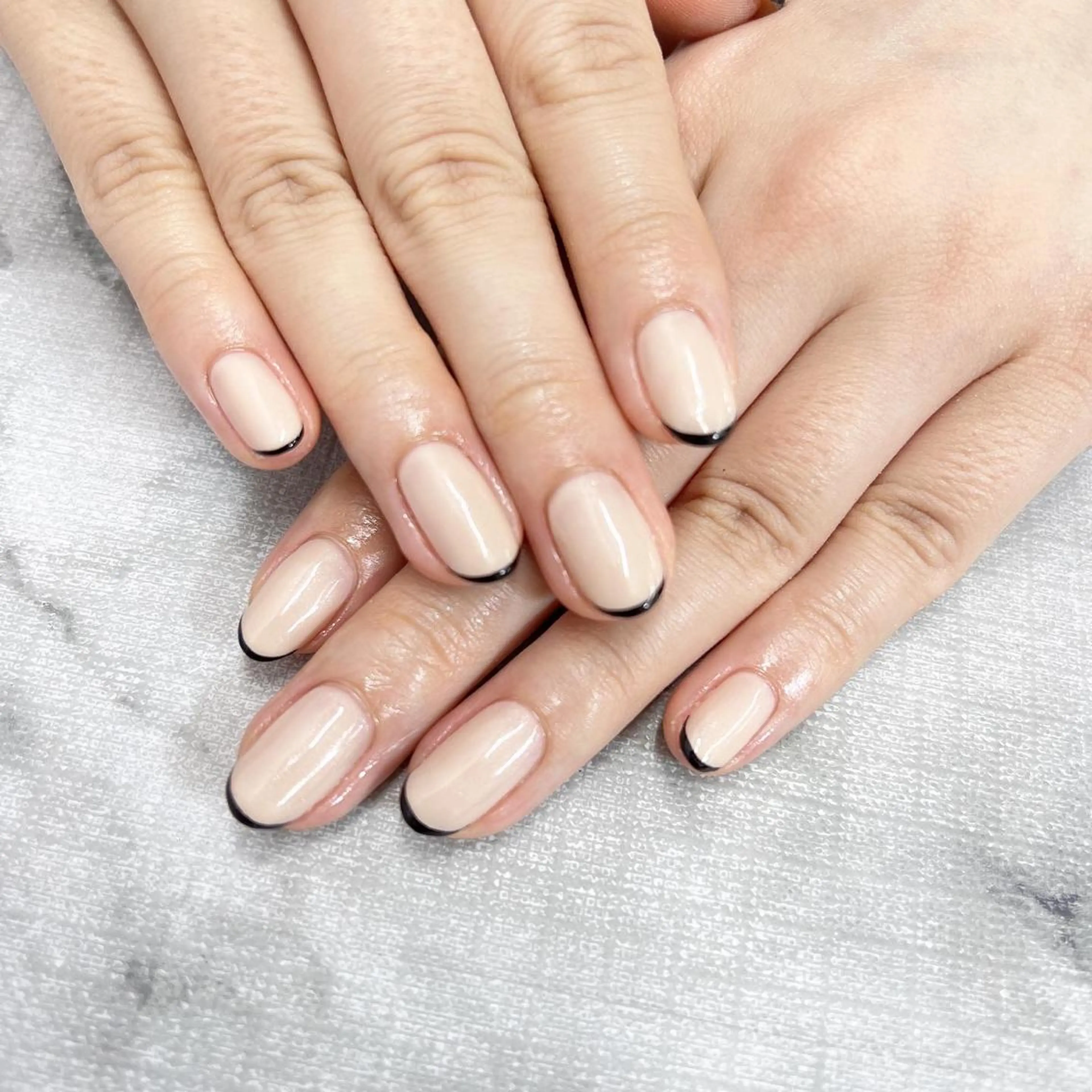 ネイル フレンチネイル シンプルネイル Minion所属・北浦和minion YUKIのマツエク・マツパデザイン