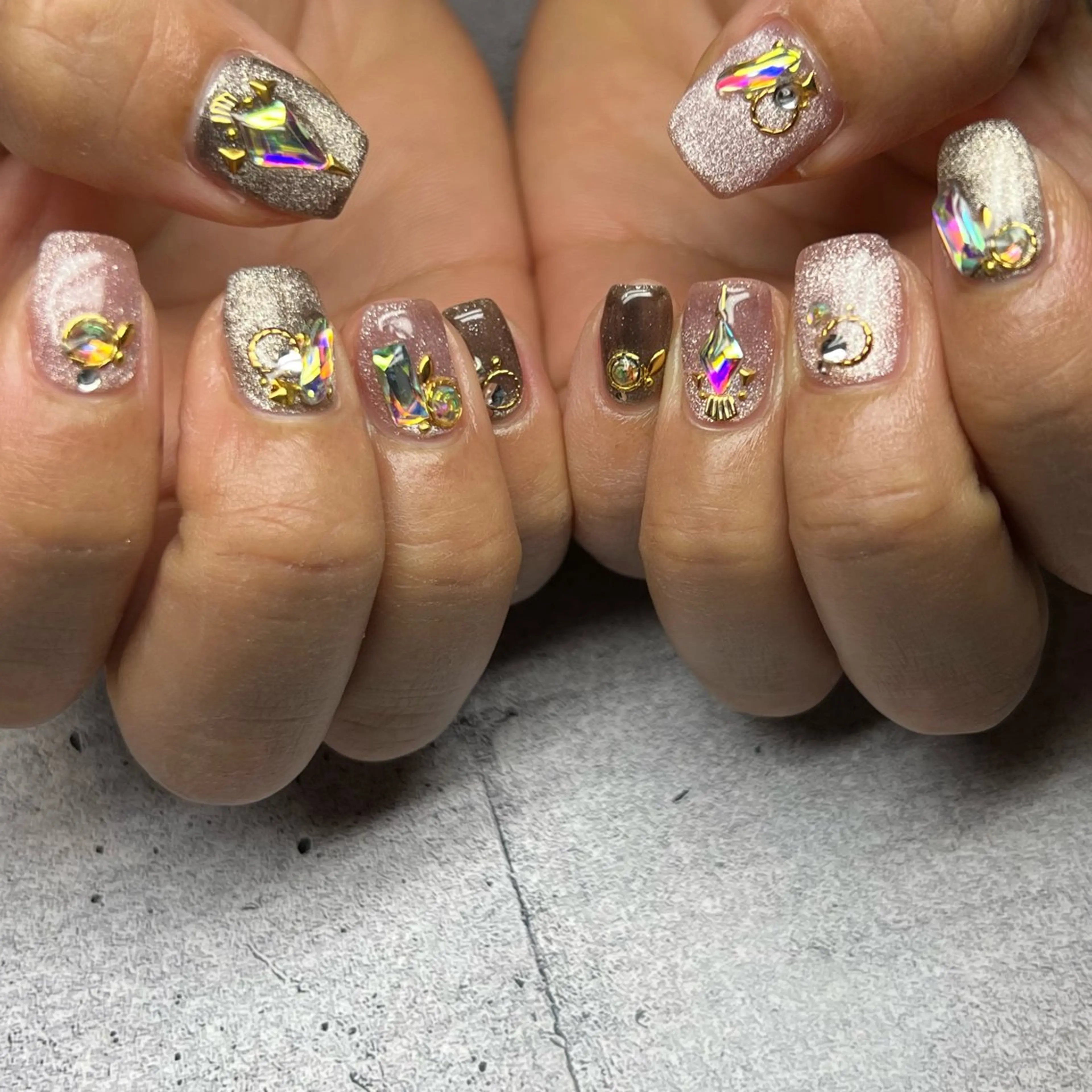 ネイル ハンドネイル 𝐫𝐚𝐢 𝐧𝐚𝐢𝐥のネイルデザイン