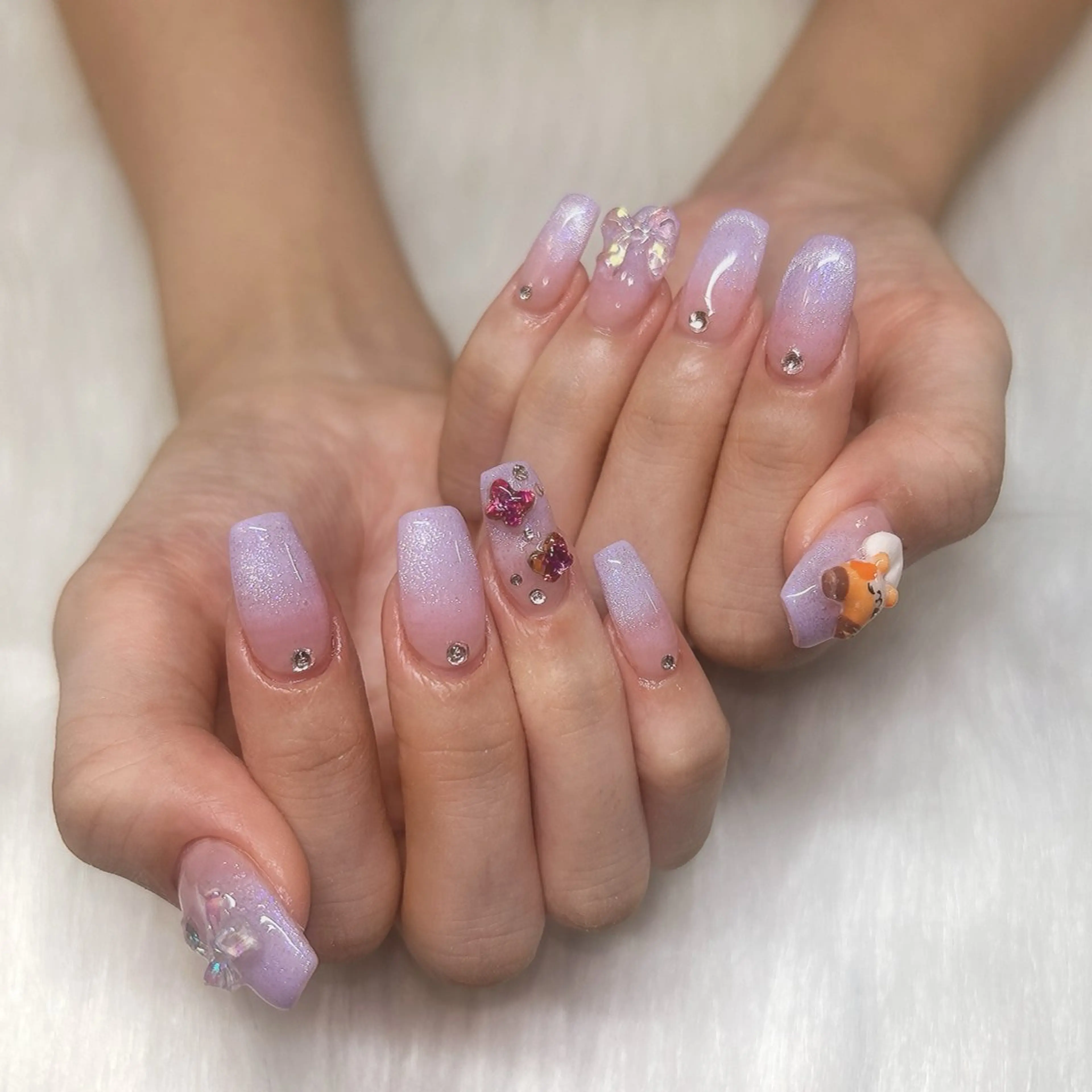 ネイル グラデーション パープル ネイルチップ ラクロレ ハナ︎🌼のネイルデザイン