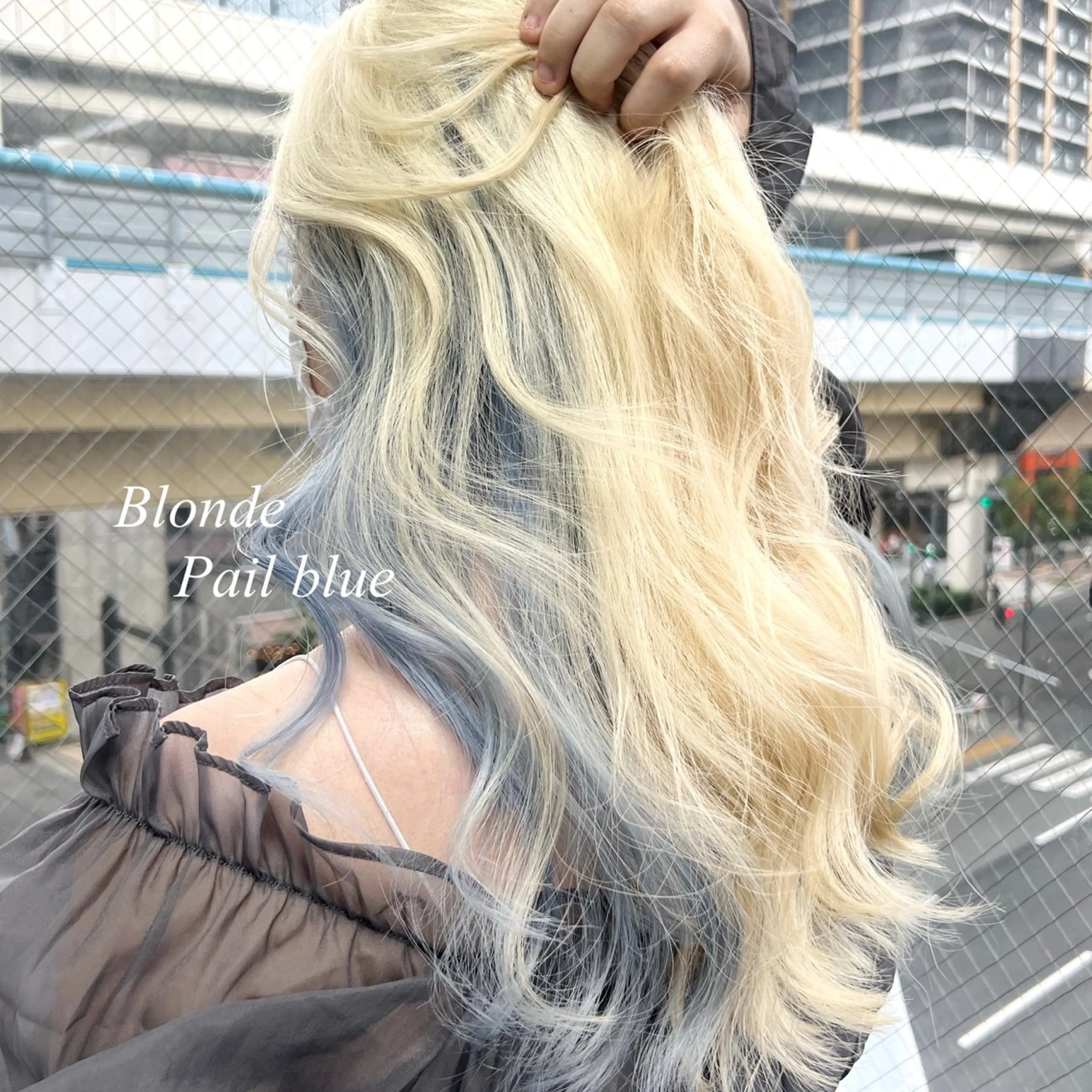 ロング カラー シールエクステ ハイトーンカラー エクステ ヘアカラー トリートメント シールエクステ特化 ハイトーン、NANAのヘアスタイル